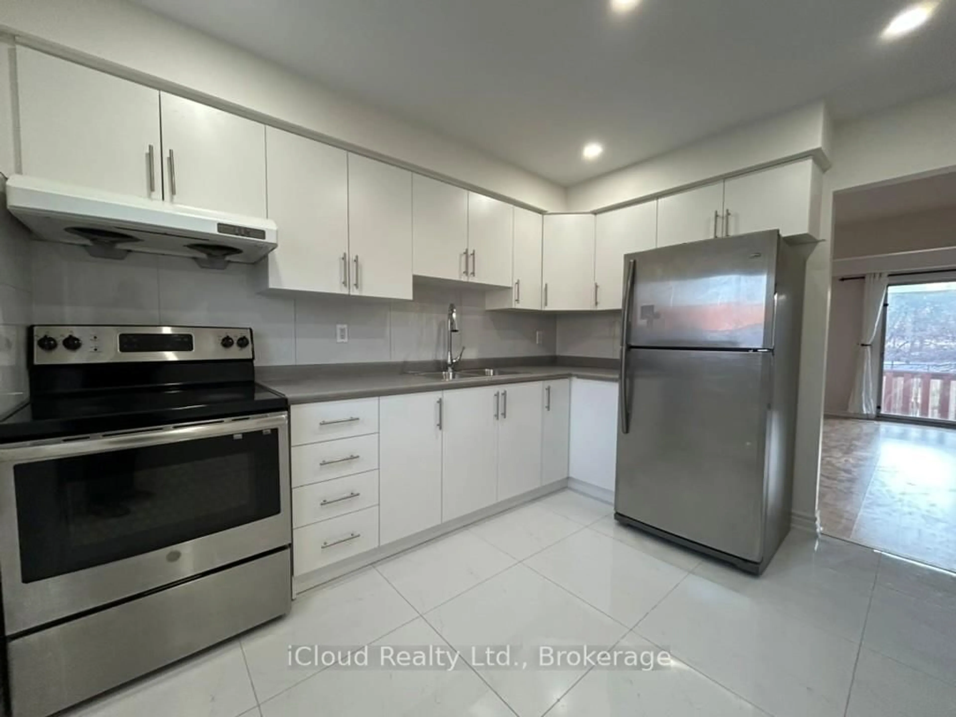 Standard kitchen, unknown for 400 Mississauga Valley Blvd #88, Mississauga Ontario L5A 3N6