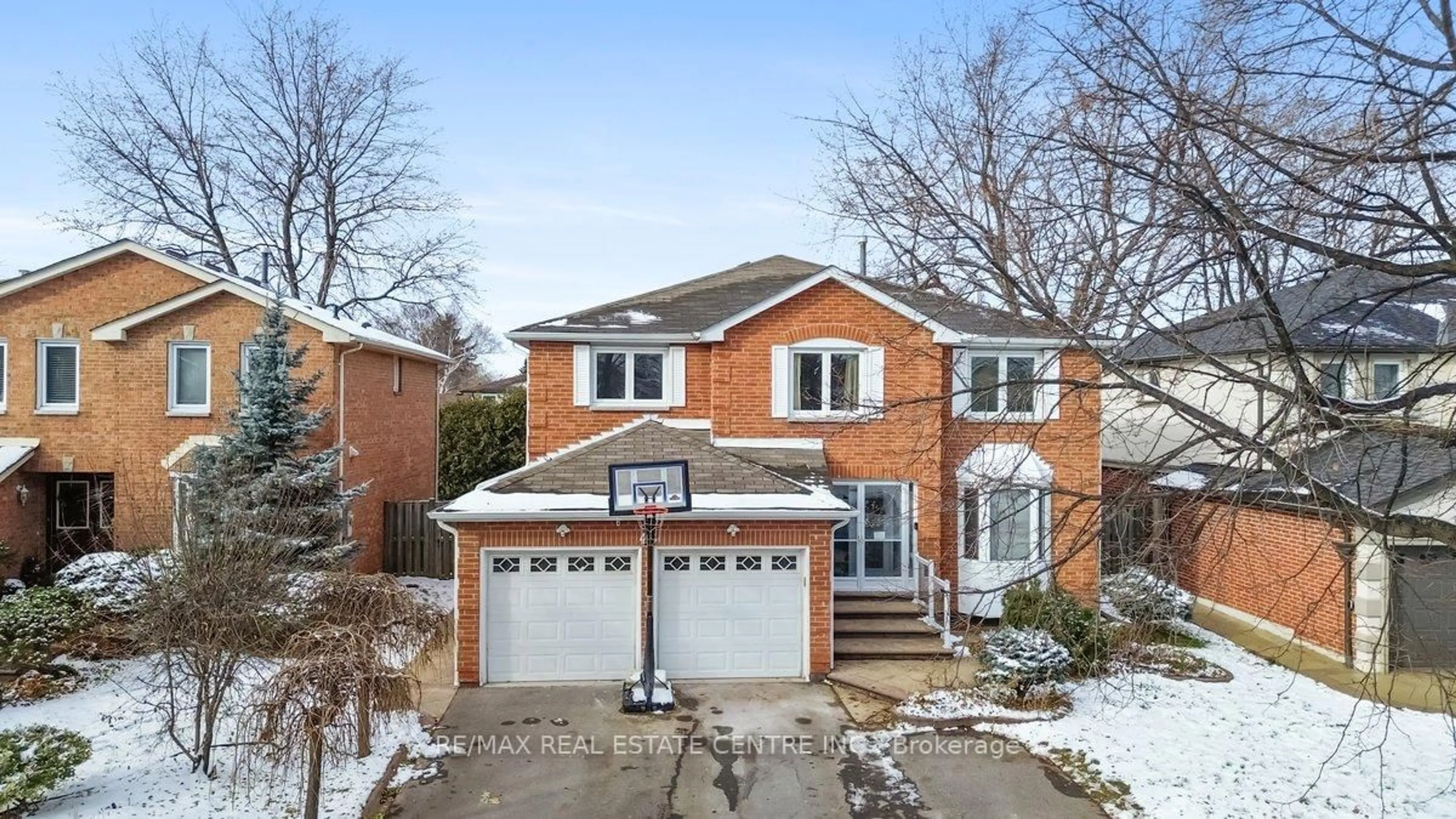 Home with brick exterior material, street for 48 Howell St, Brampton Ontario L6Y 3H8