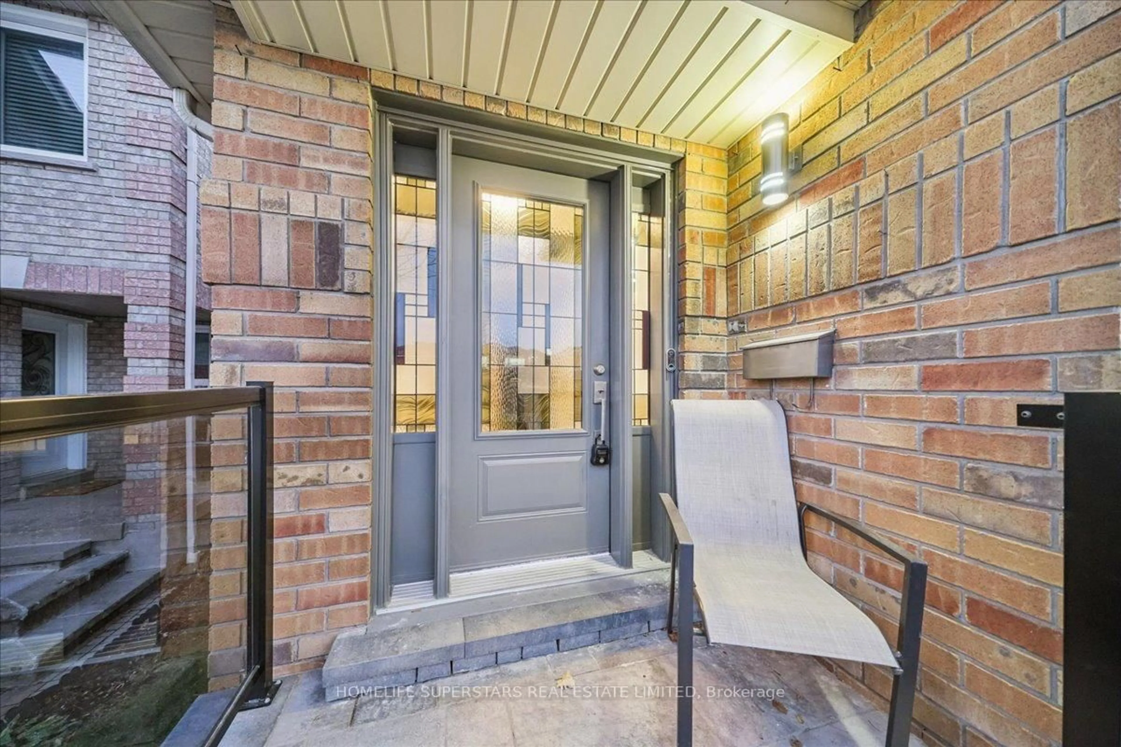 Indoor entryway for 4806 Rosebush Rd, Mississauga Ontario L5M 5N1