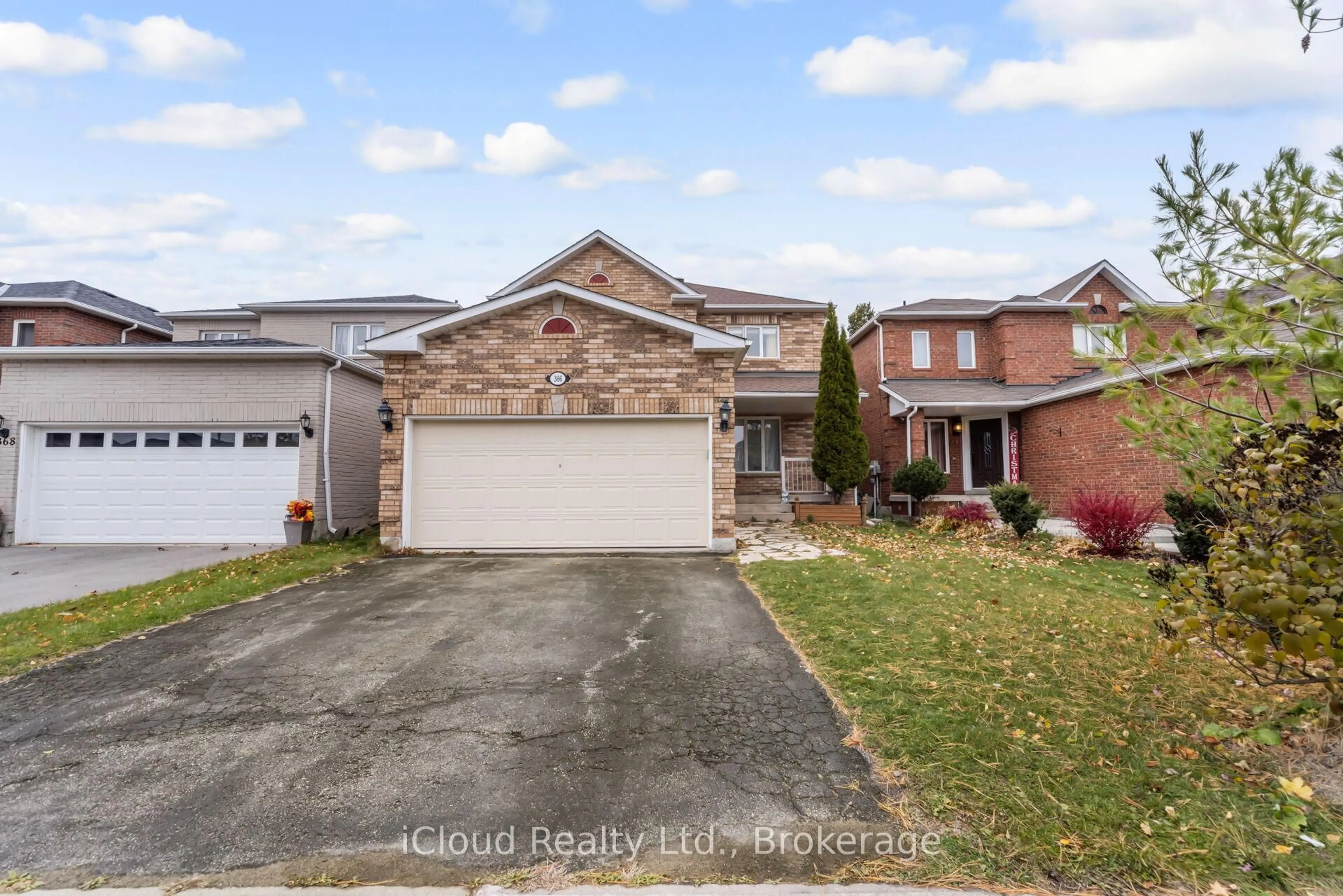 A pic from outside/outdoor area/front of a property/back of a property/a pic from drone, street for 366 Marshall Cres, Orangeville Ontario L9W 4Y4