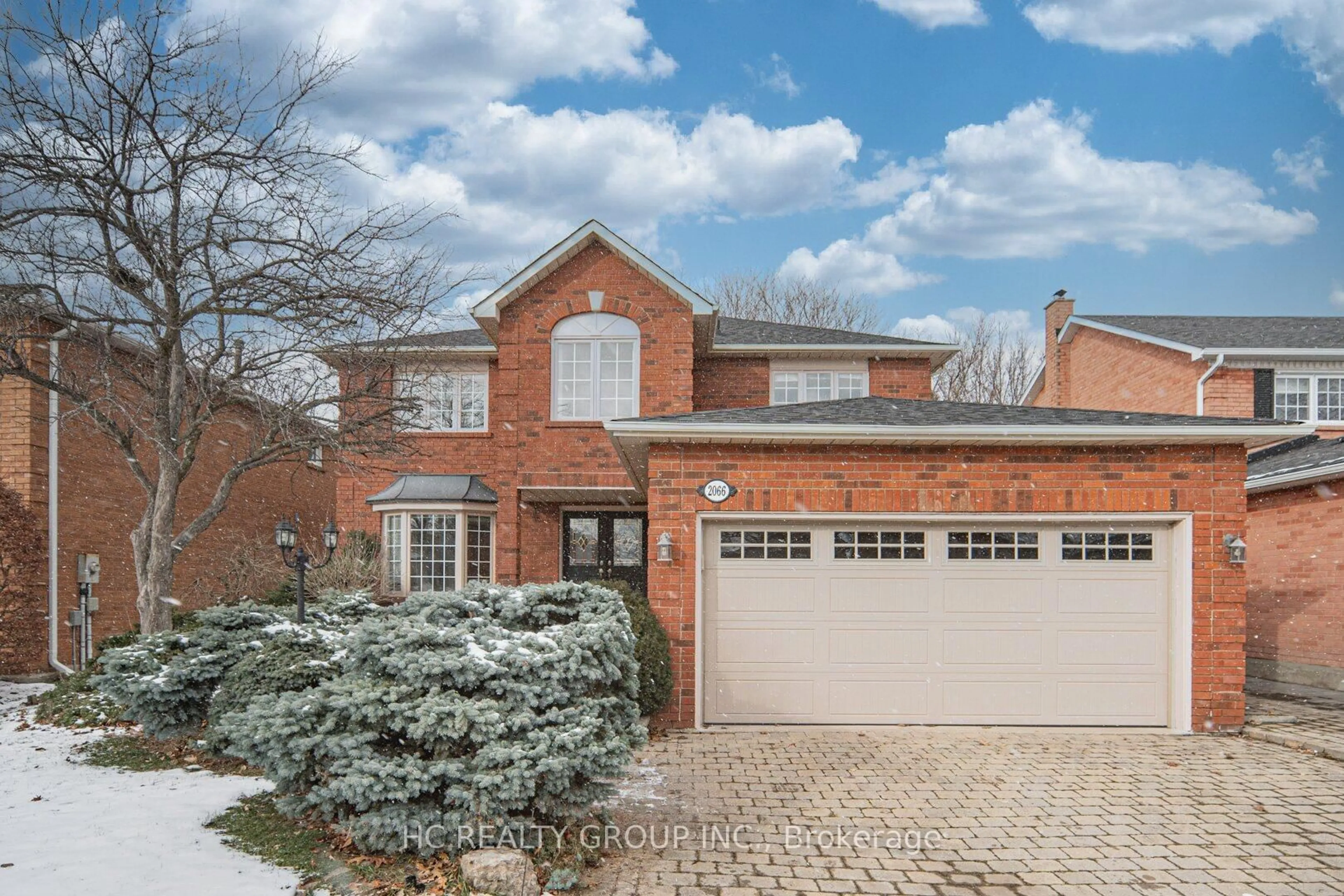 Home with brick exterior material, street for 2066 Pineview Dr, Oakville Ontario L6H 5M4