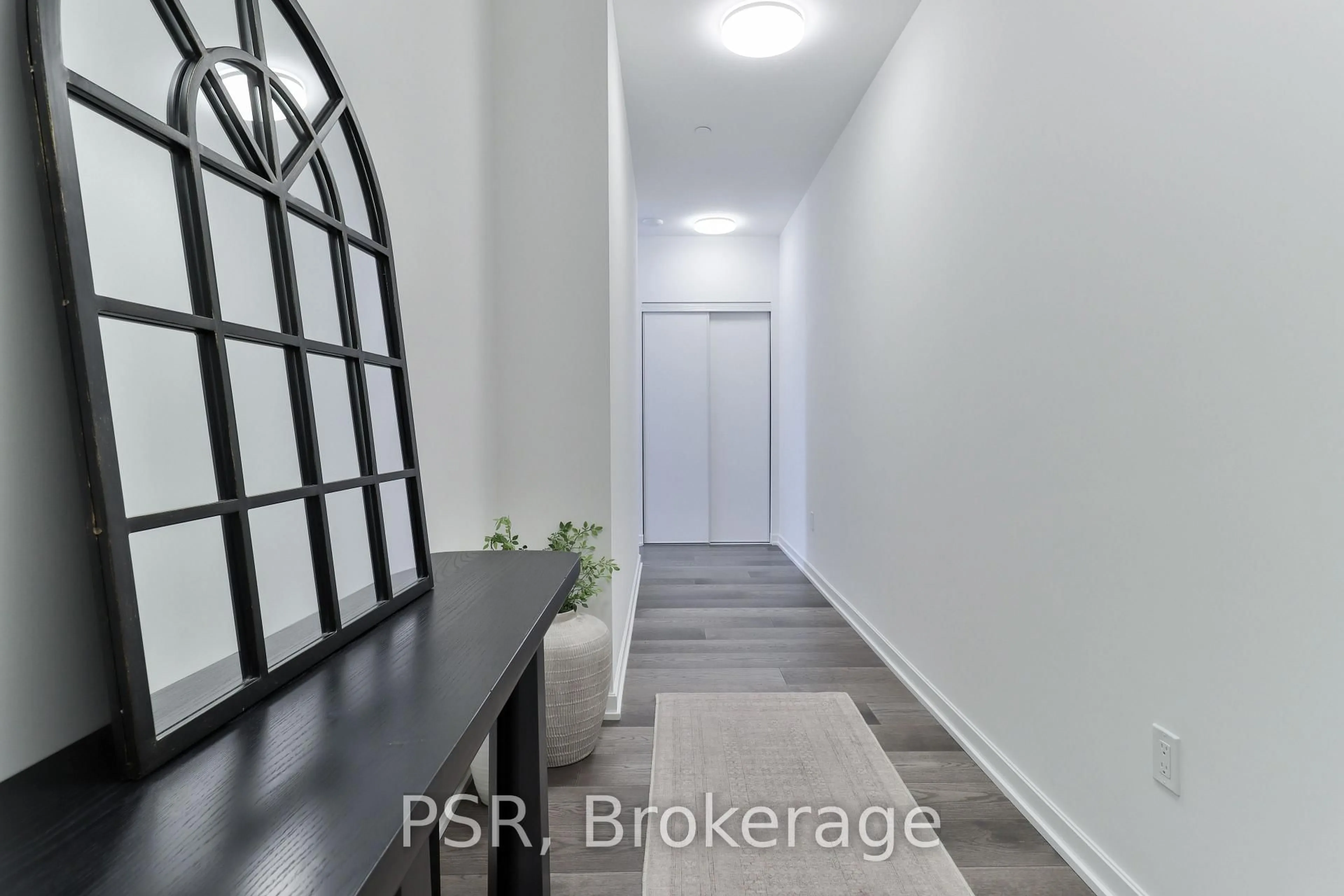 Indoor entryway for 1285 Dupont St #2904, Toronto Ontario M6H 0E3