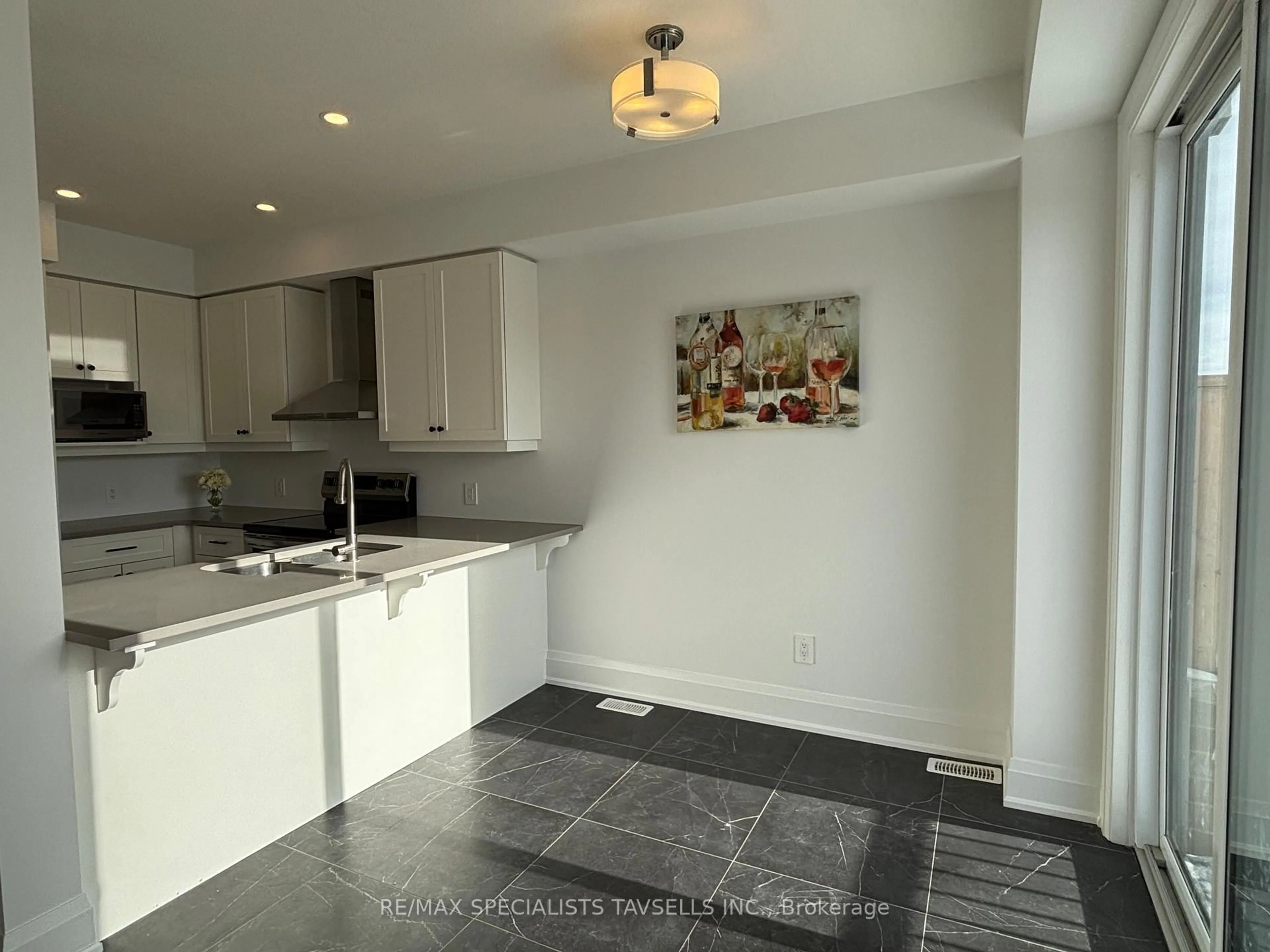 Unknown for 690 Broadway #31, Orangeville Ontario L9W 7T7