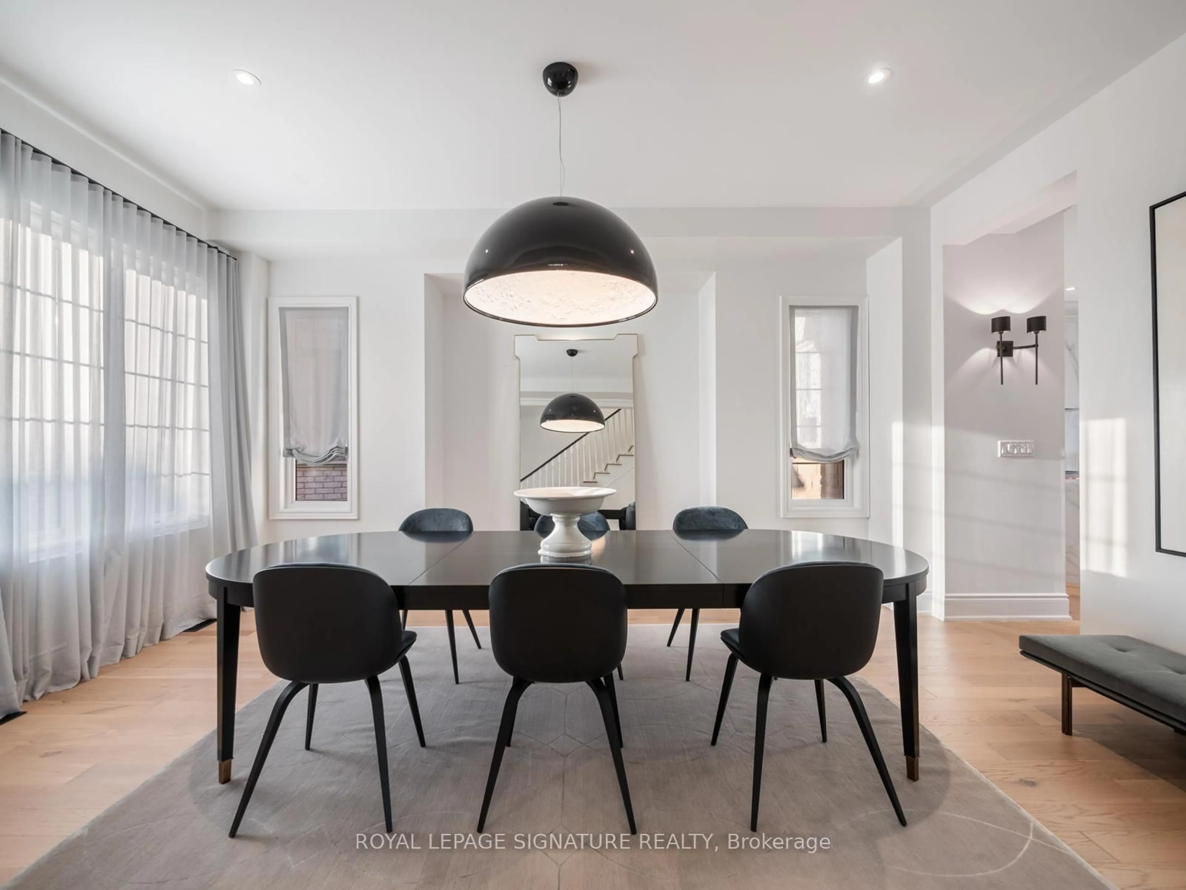 Dining room, unknown for 1335 Britton Cres, Milton Ontario L9E 1L5