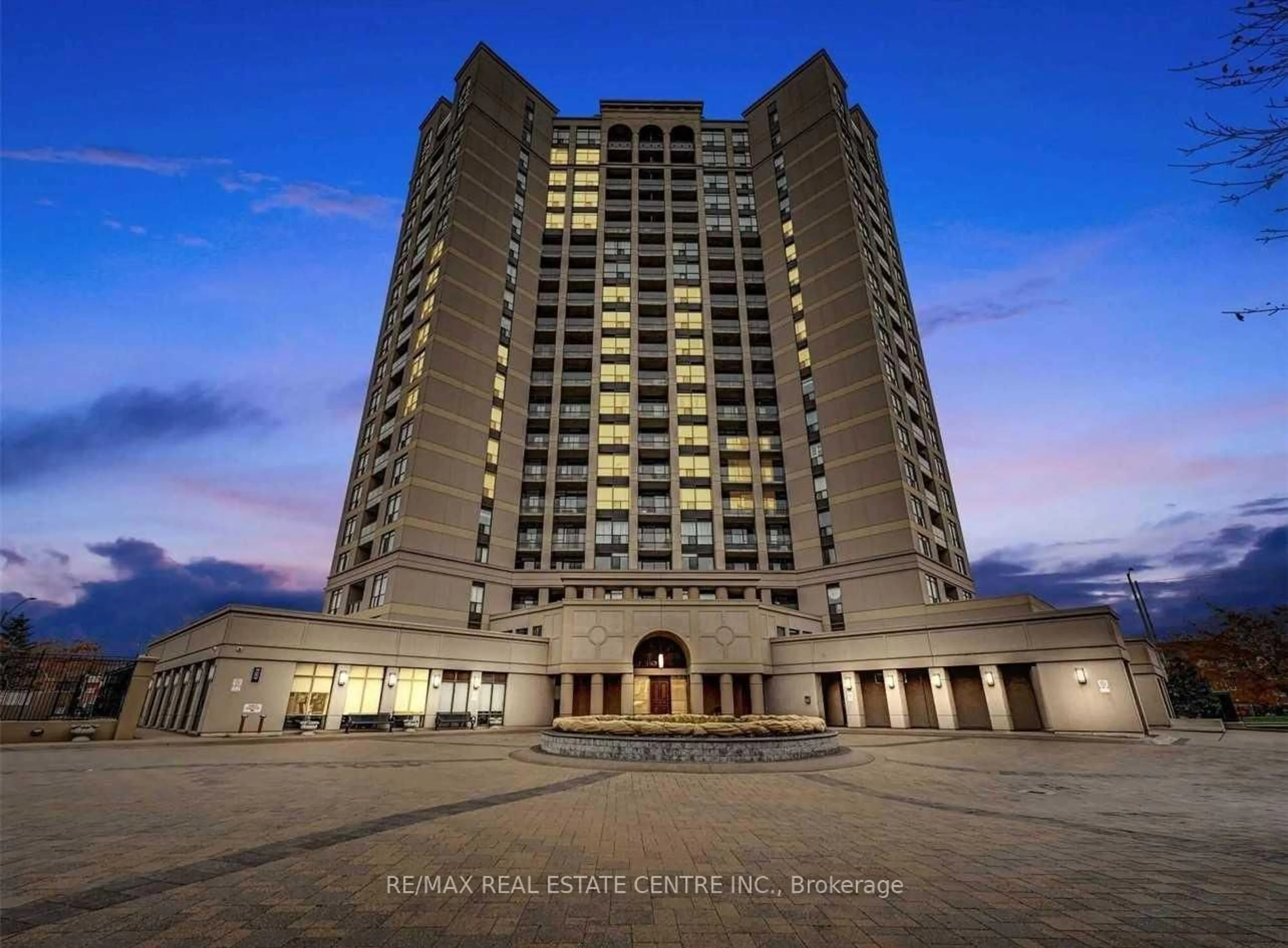 Indoor foyer for 220 Forum Dr #613, Mississauga Ontario L4Z 4K1