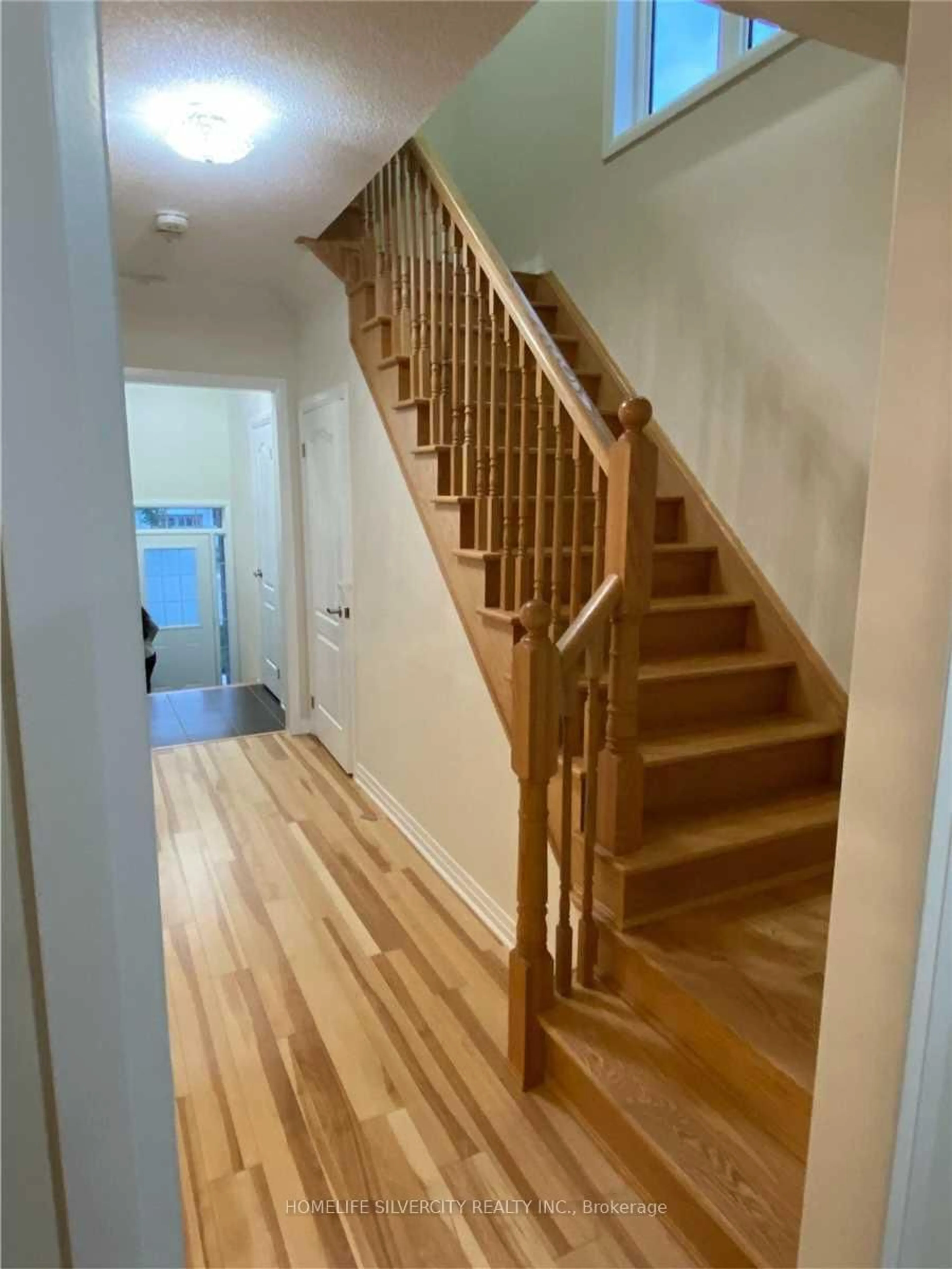 Stairs for 30 Porter Dr, Orangeville Ontario L9W 6Z5