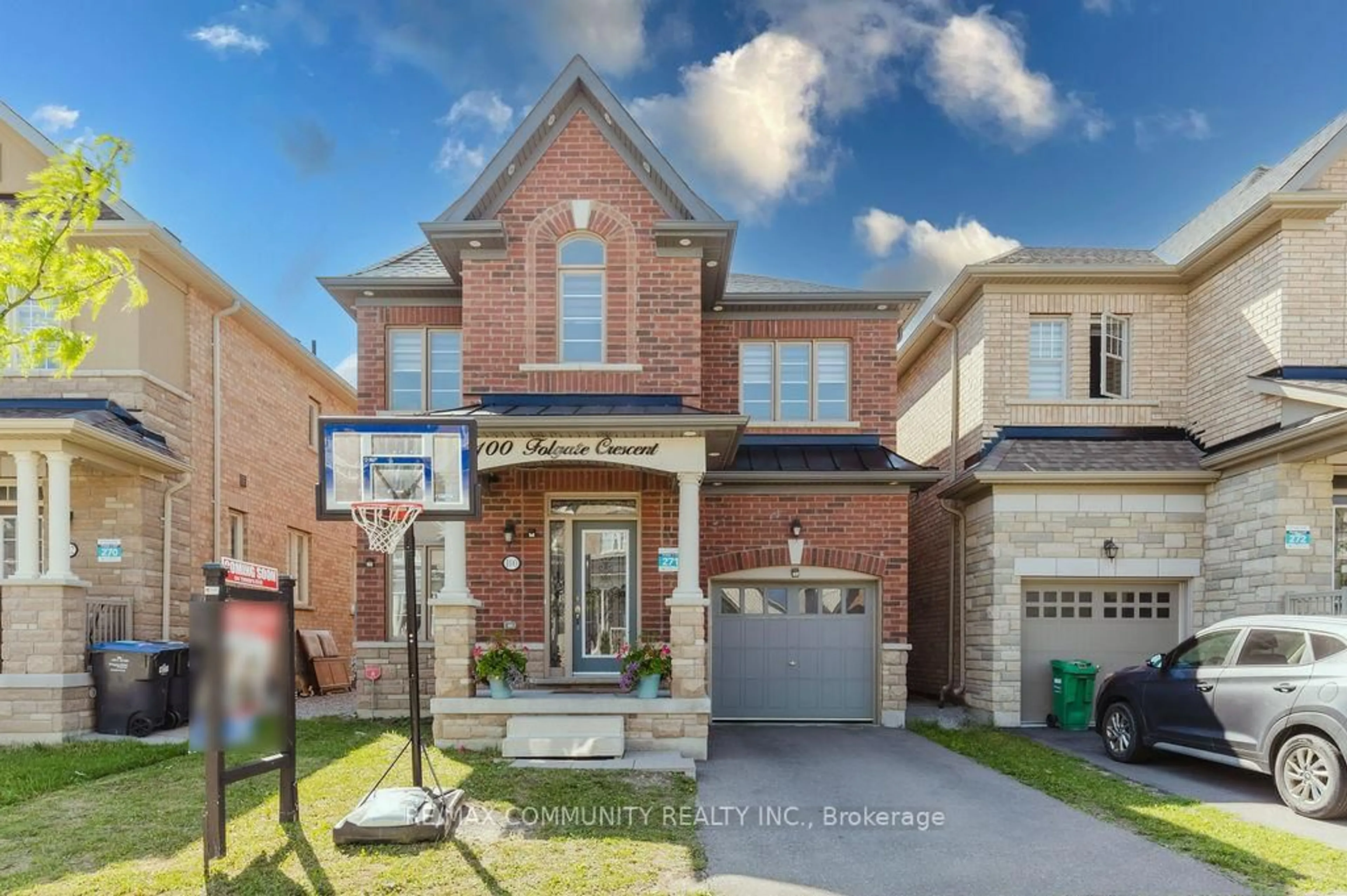 Home with brick exterior material, street for 100 Folgate Cres, Brampton Ontario L6R 4A7