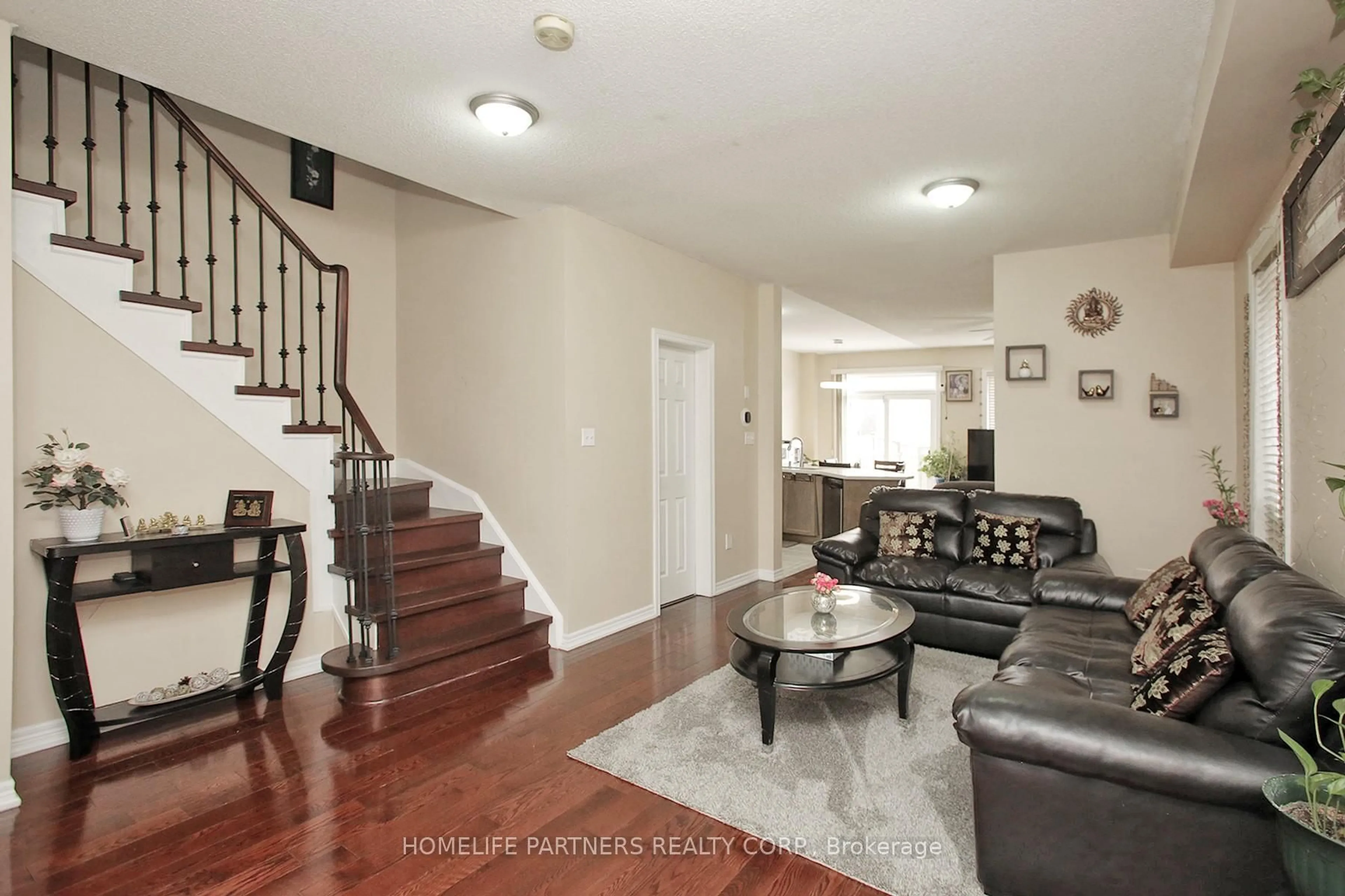 Living room with furniture, unknown for 40 Nathaniel Cres, Brampton Ontario L6Y 5M5