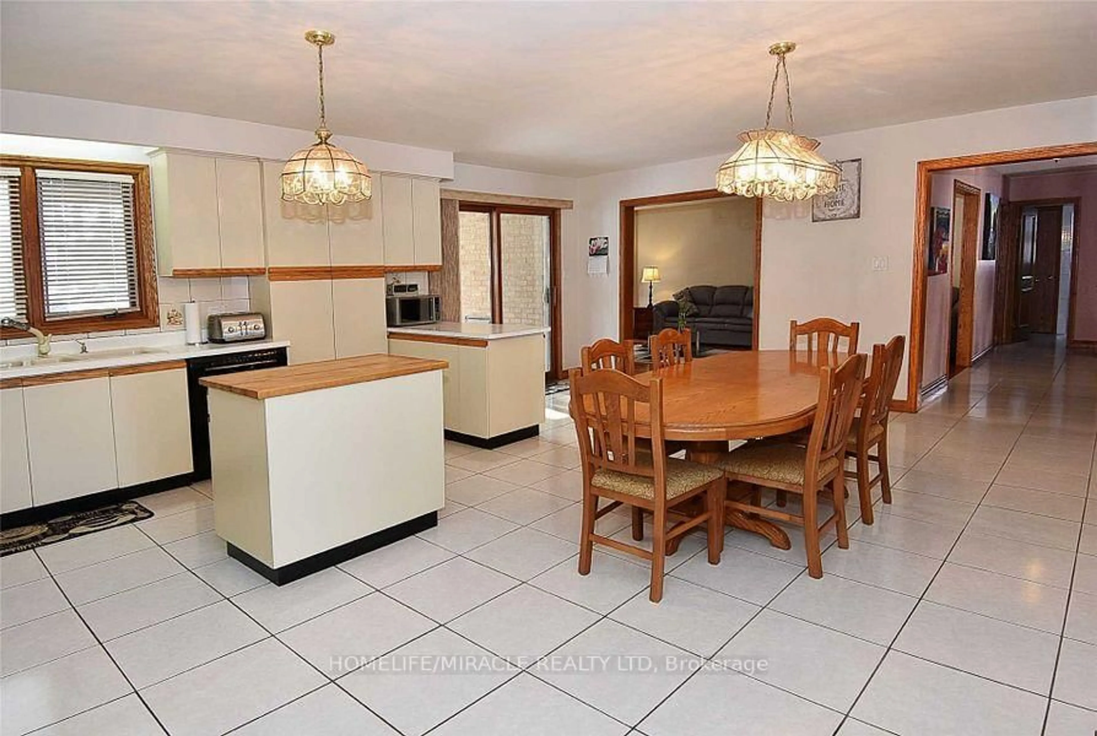 Unknown for 85 Harlow Cres, Toronto Ontario M9V 2Y8