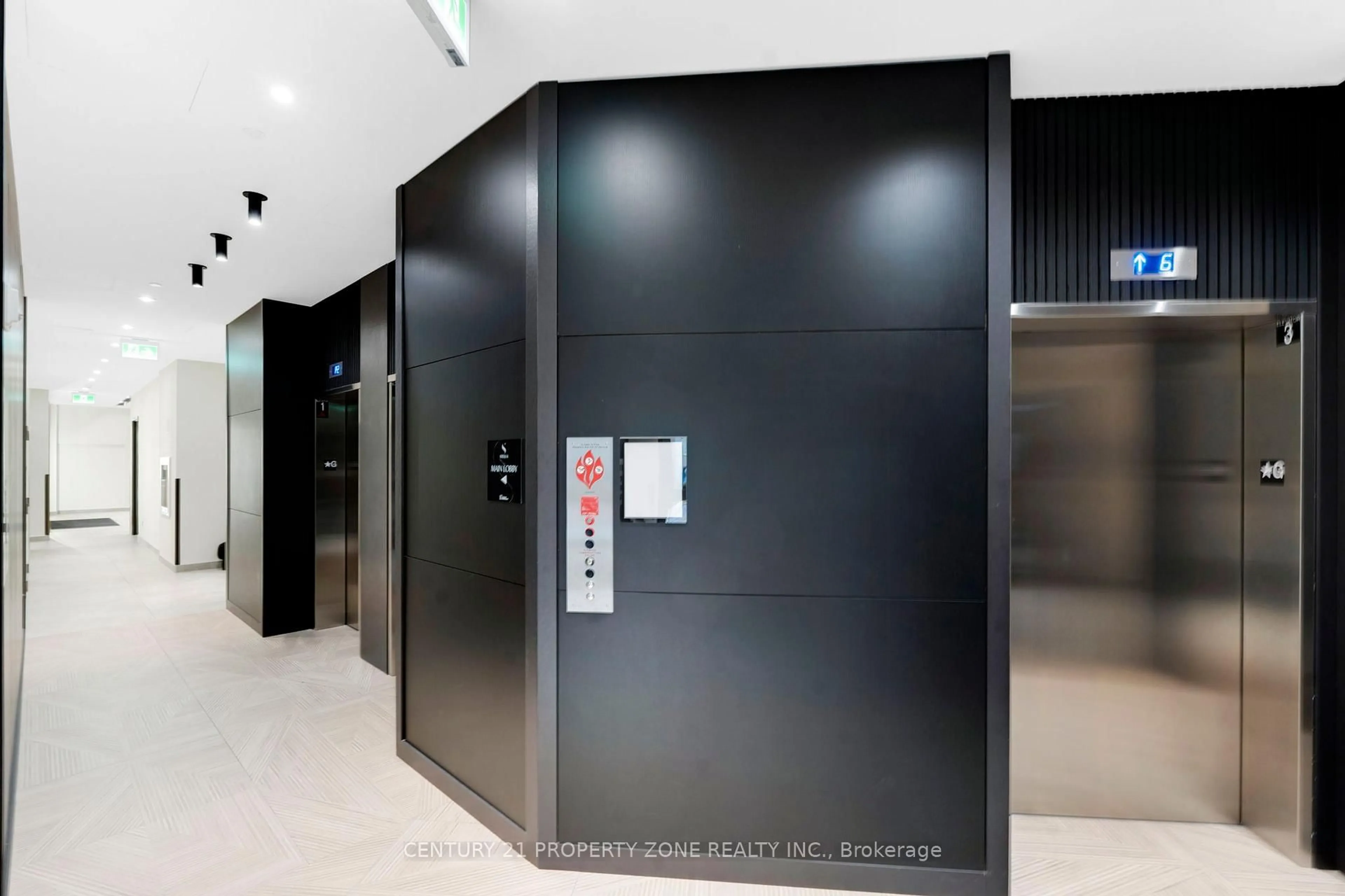 Indoor foyer for 225 Malta Ave #510, Brampton Ontario L6Y 4M5