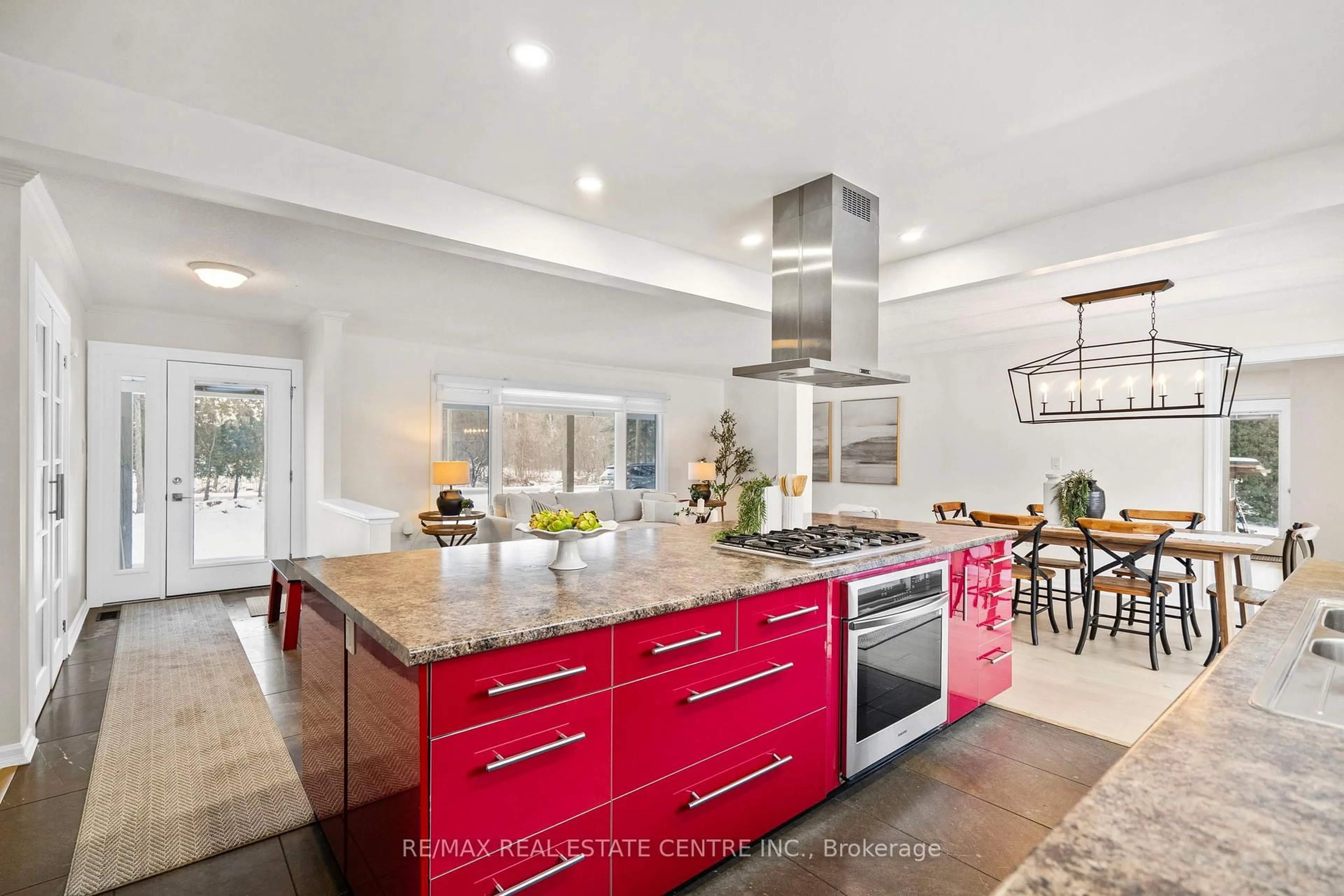 Contemporary kitchen, ceramic/tile floor for 10534 First Nassagaweya Line, Milton Ontario L0P 1J0