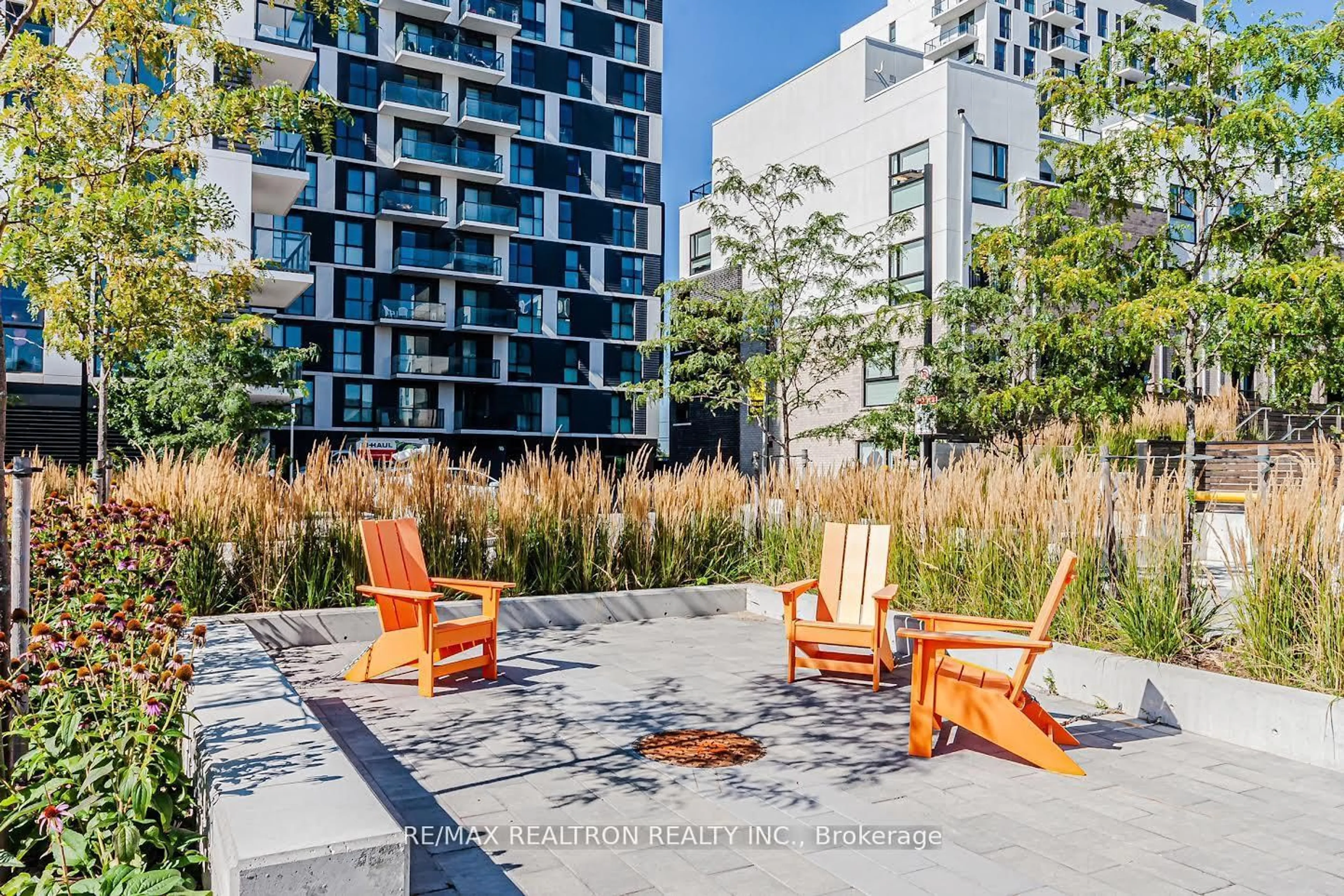 Patio, unknown for 335 Wheat Boom Dr #801, Oakville Ontario L6H 7Y1