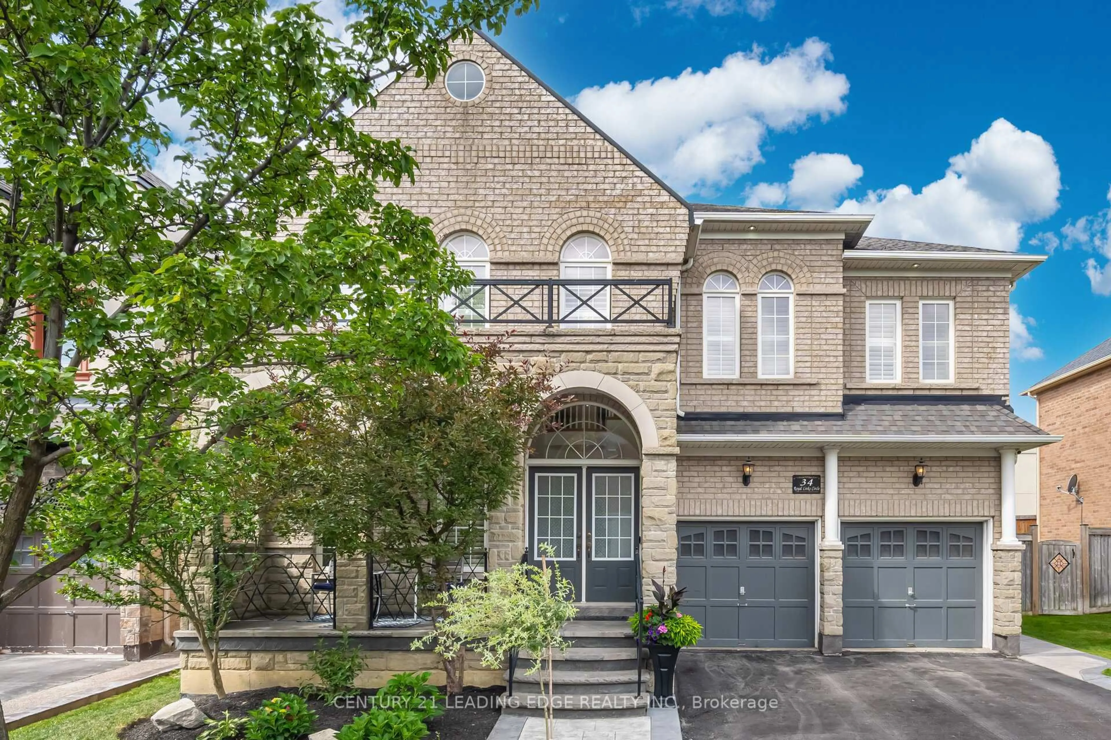 Home with brick exterior material, street for 34 Royal Links Circ, Brampton Ontario L6P 2Z9