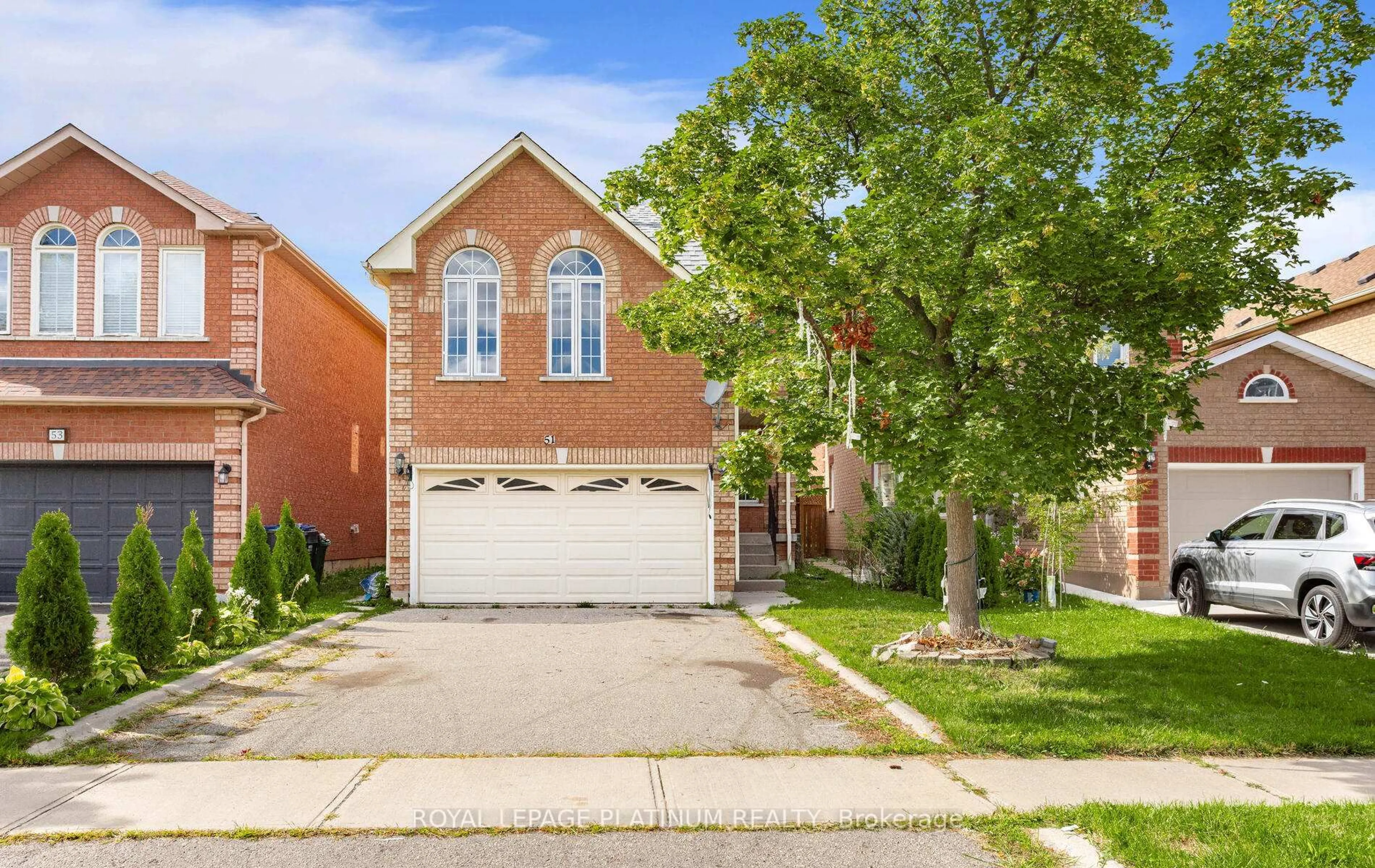 Home with brick exterior material, street for 51 Ripley Cres, Brampton Ontario L6Y 5C4