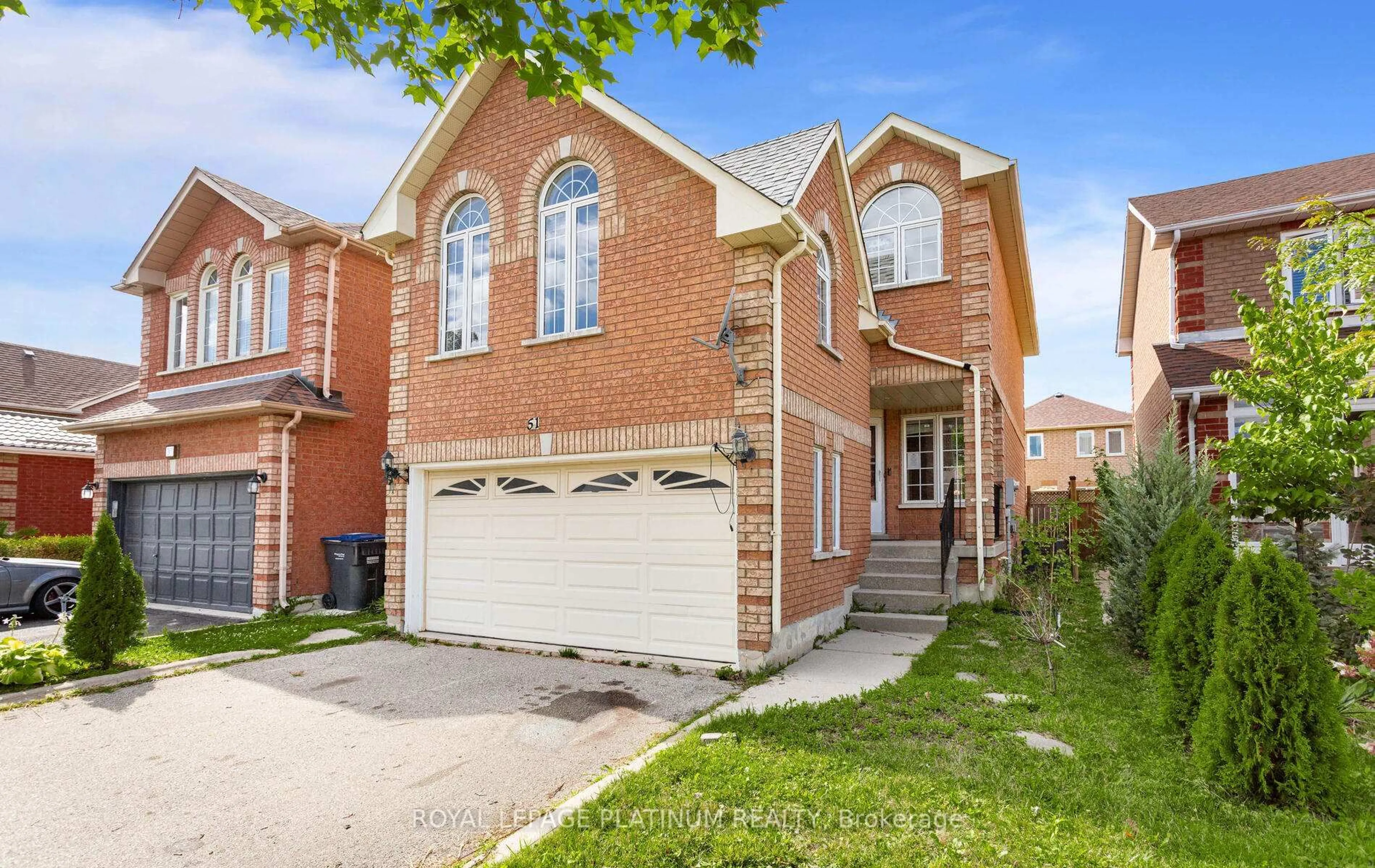 Home with brick exterior material, street for 51 Ripley Cres, Brampton Ontario L6Y 5C4
