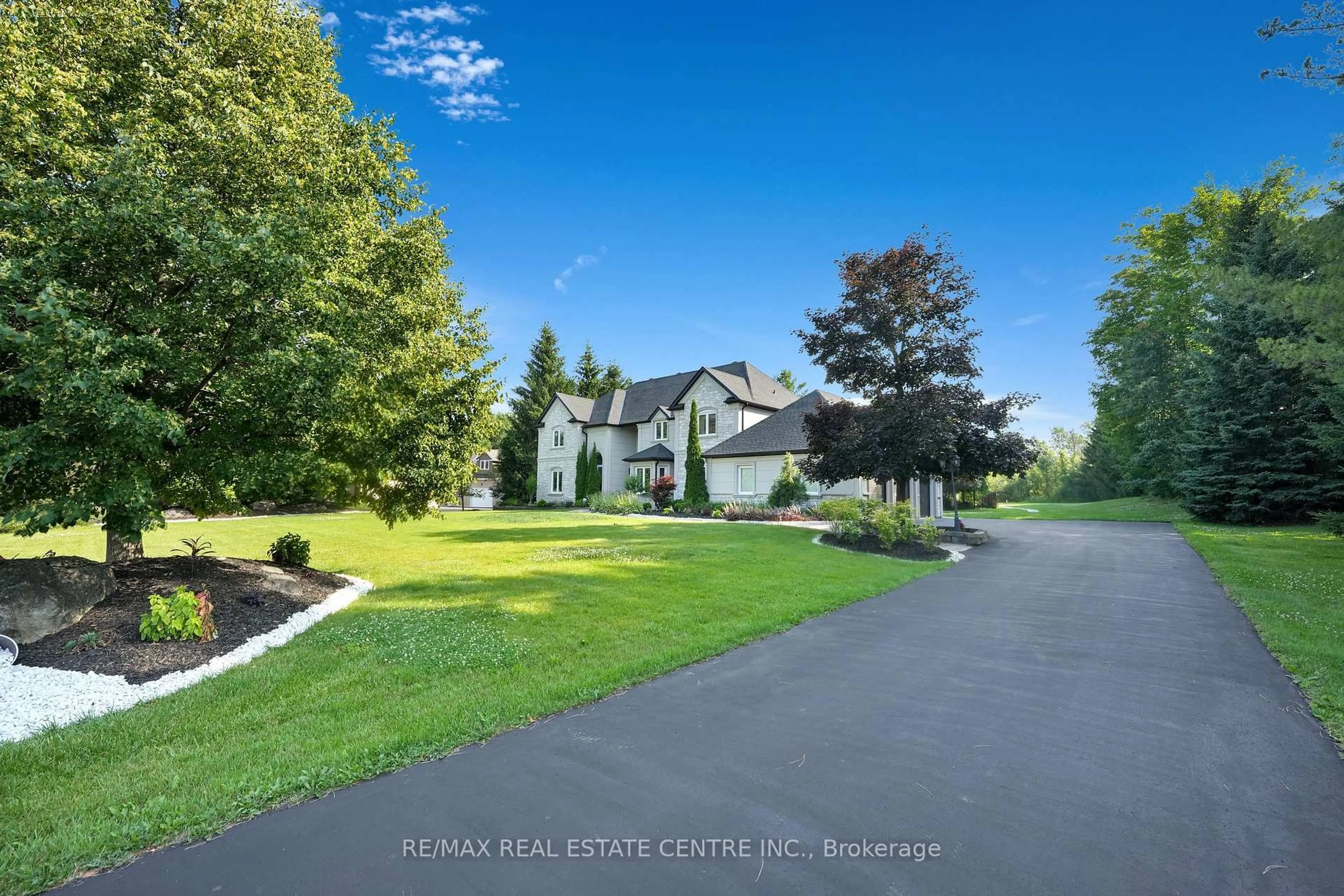 A pic from outside/outdoor area/front of a property/back of a property/a pic from drone, water/lake/river/ocean view for 11135 Menzies Crt, Milton Ontario L0P 1B0