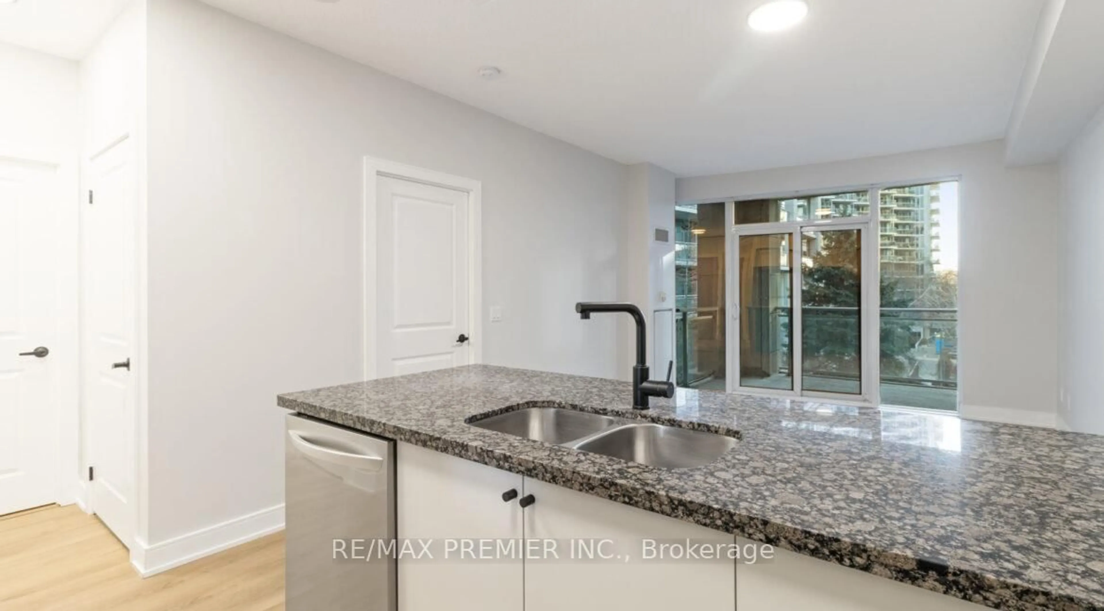 Open concept kitchen, unknown for 58 Marine Parade Dr #229, Toronto Ontario M8V 4G1