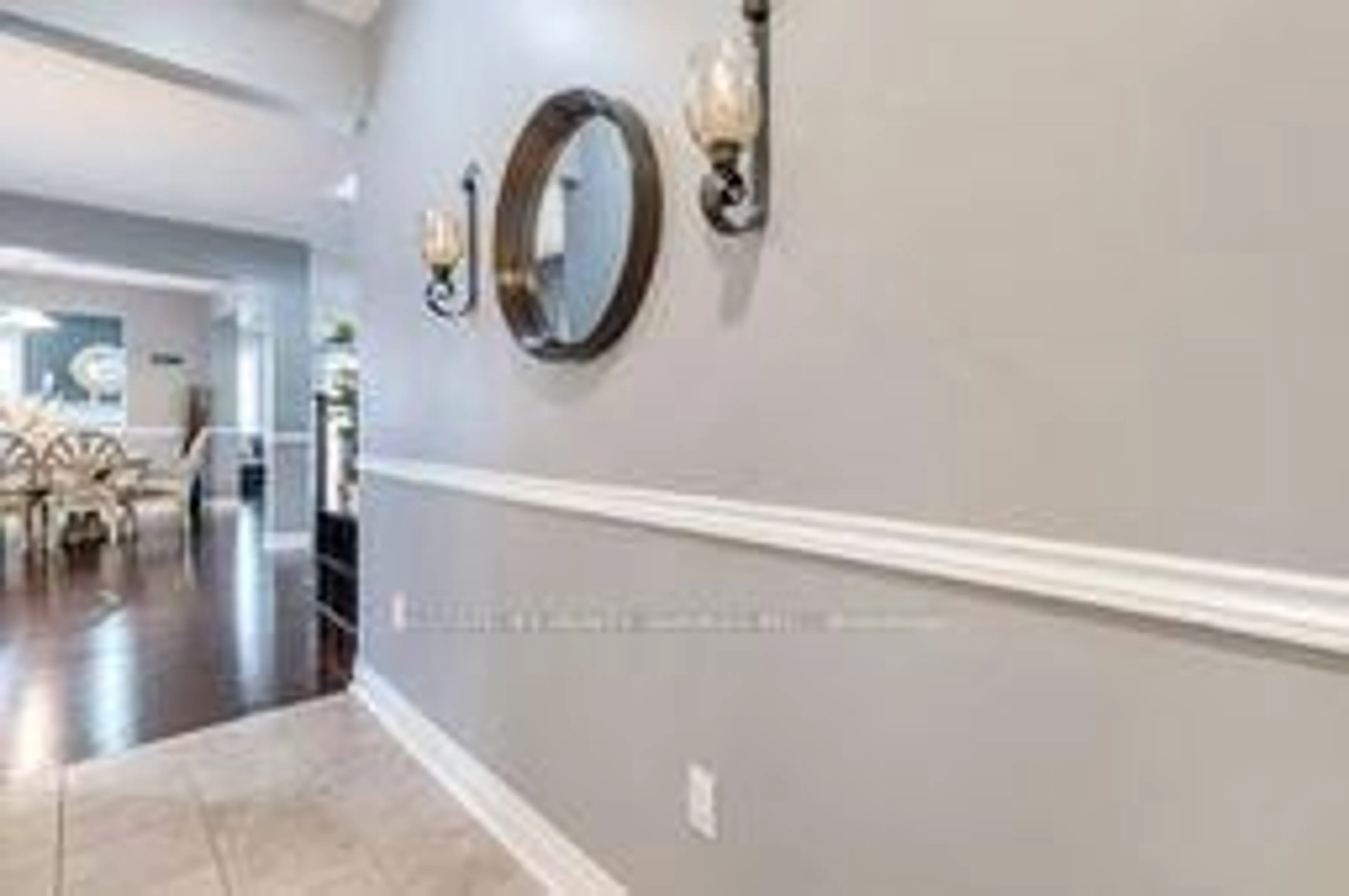 Indoor entryway for 4 Bassett Cres, Brampton Ontario L6X 5G2