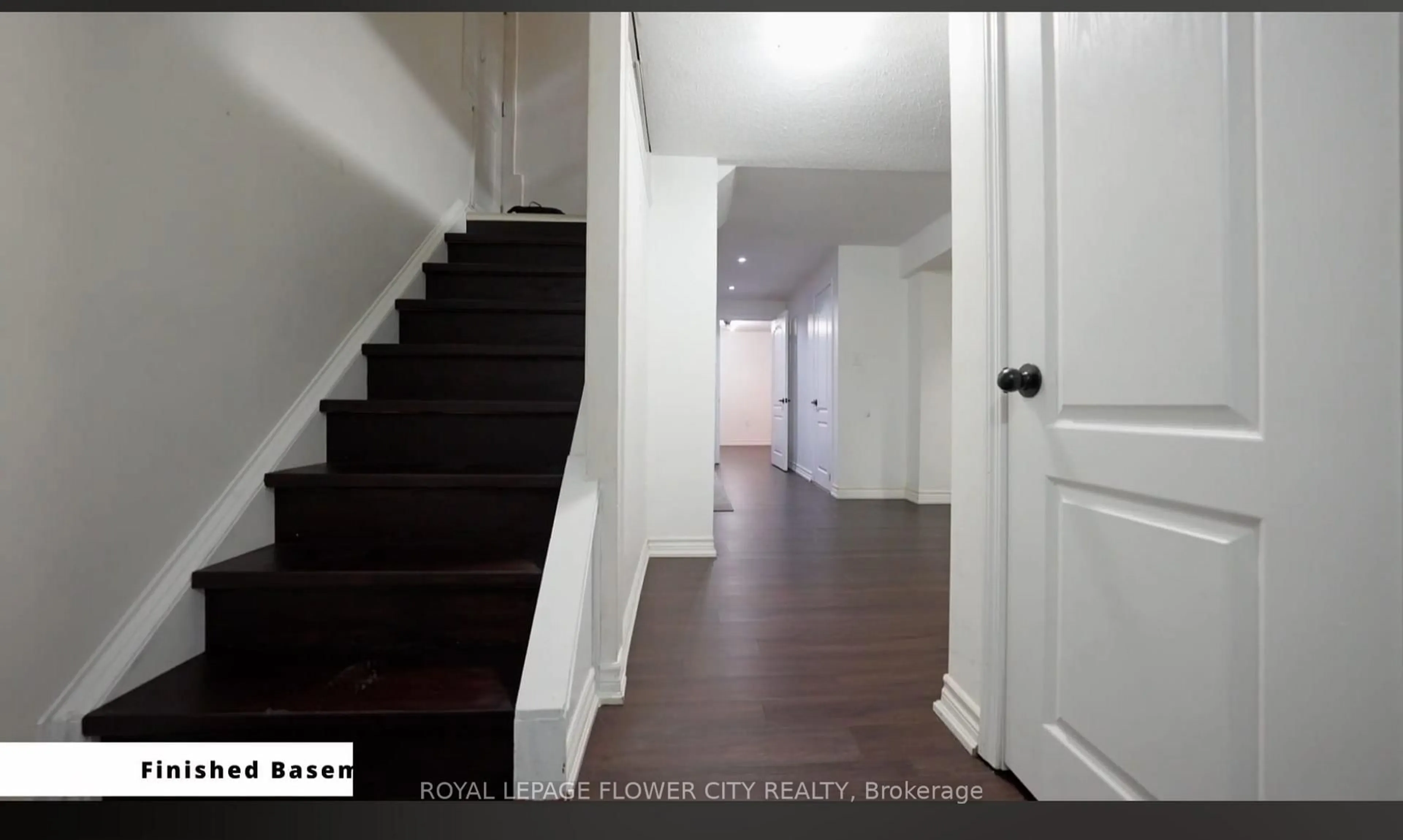 Unknown for 32 Payton Crt, Brampton Ontario L6W 3Y9