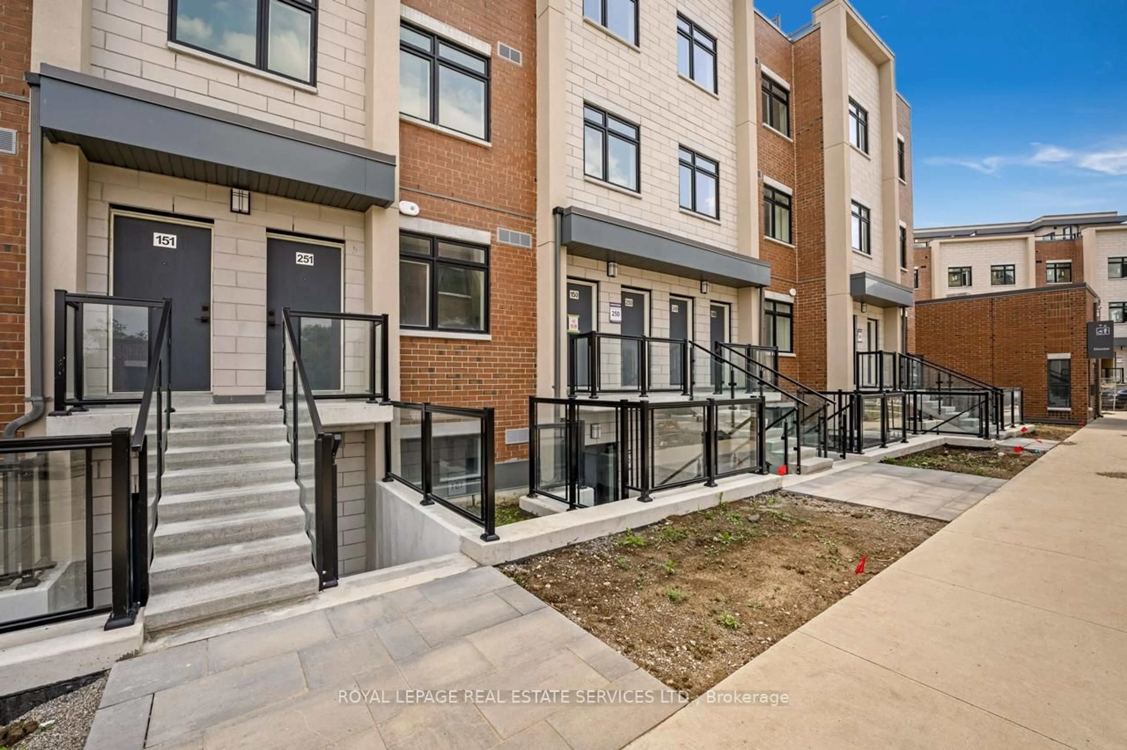 Unknown for 1075 Douglas McCurdy Common #251, Mississauga Ontario L5G 0C6