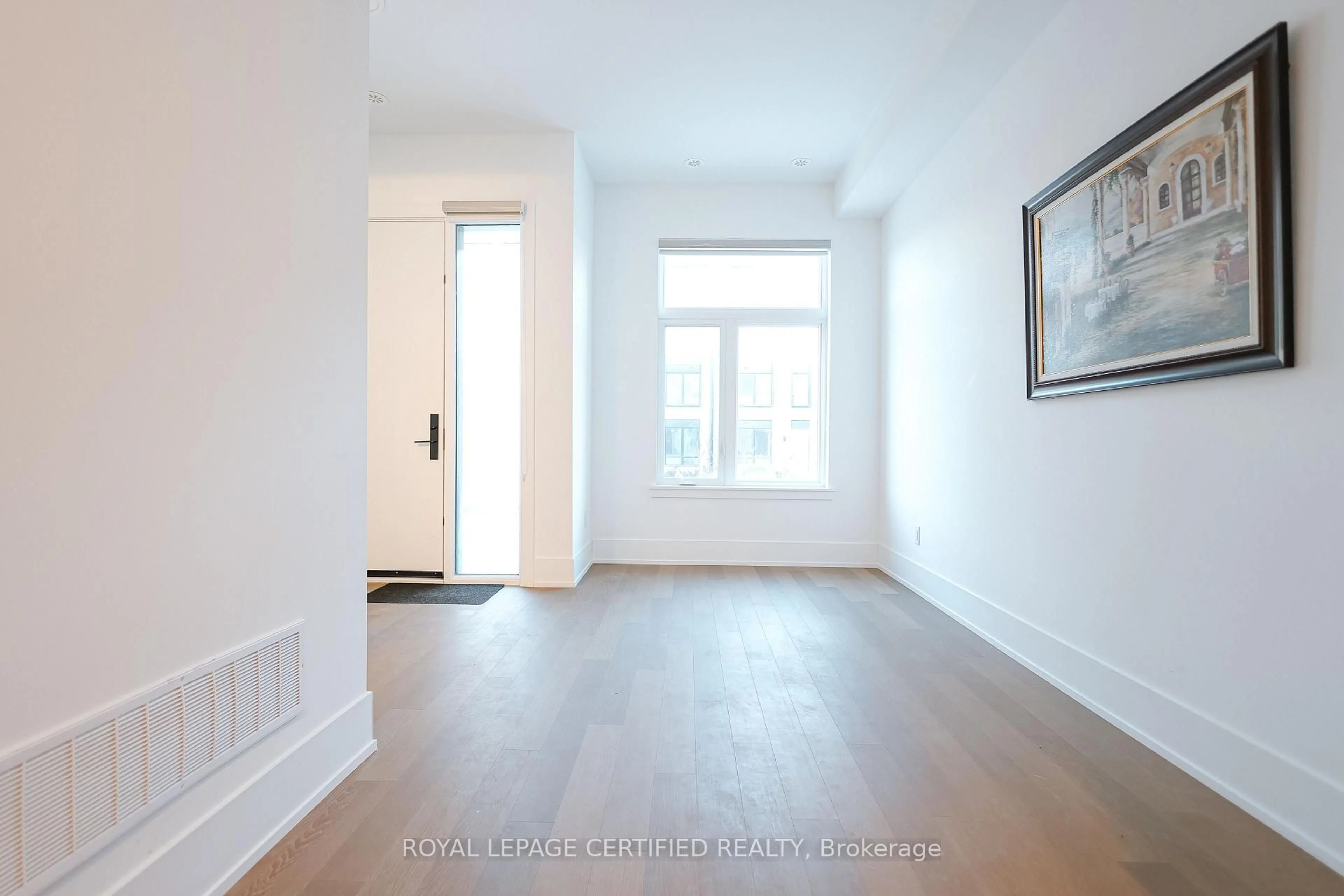 A pic of a room for 50 COVESIDE Dr #30, Mississauga Ontario L5H 0B2