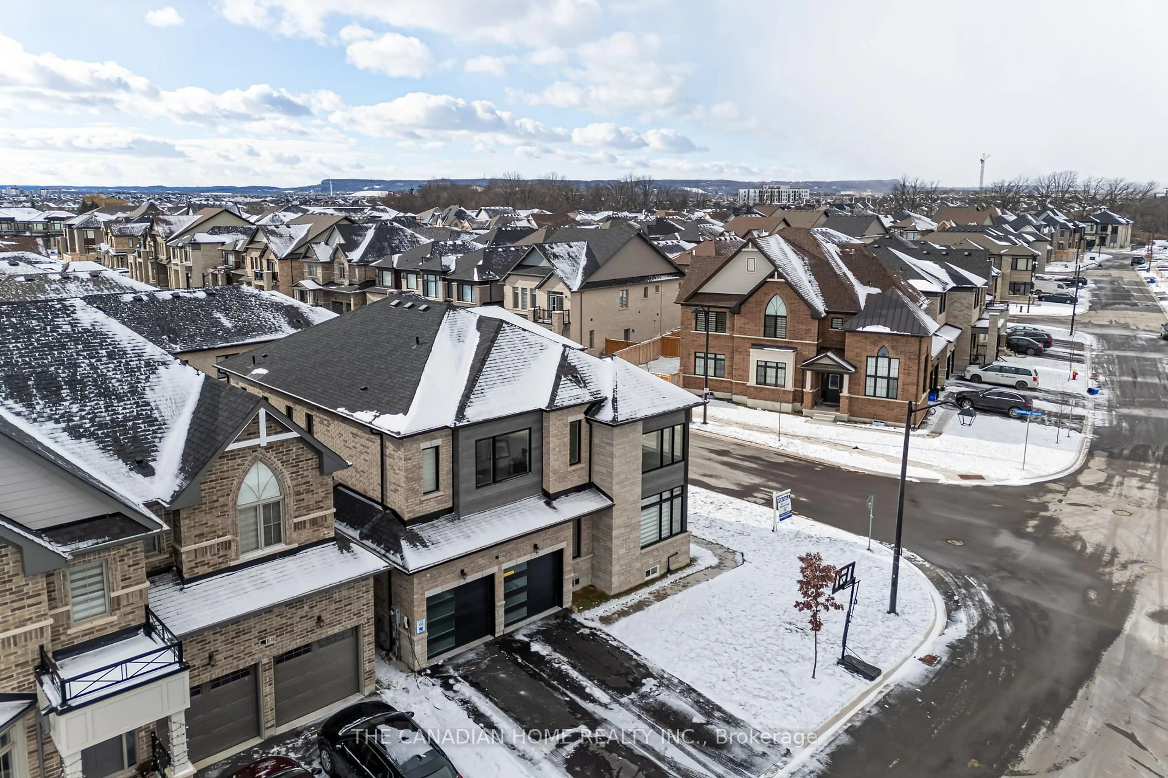 A pic from outside/outdoor area/front of a property/back of a property/a pic from drone, unknown for 1514 Wellwood Terr, Milton Ontario L9T 1V3