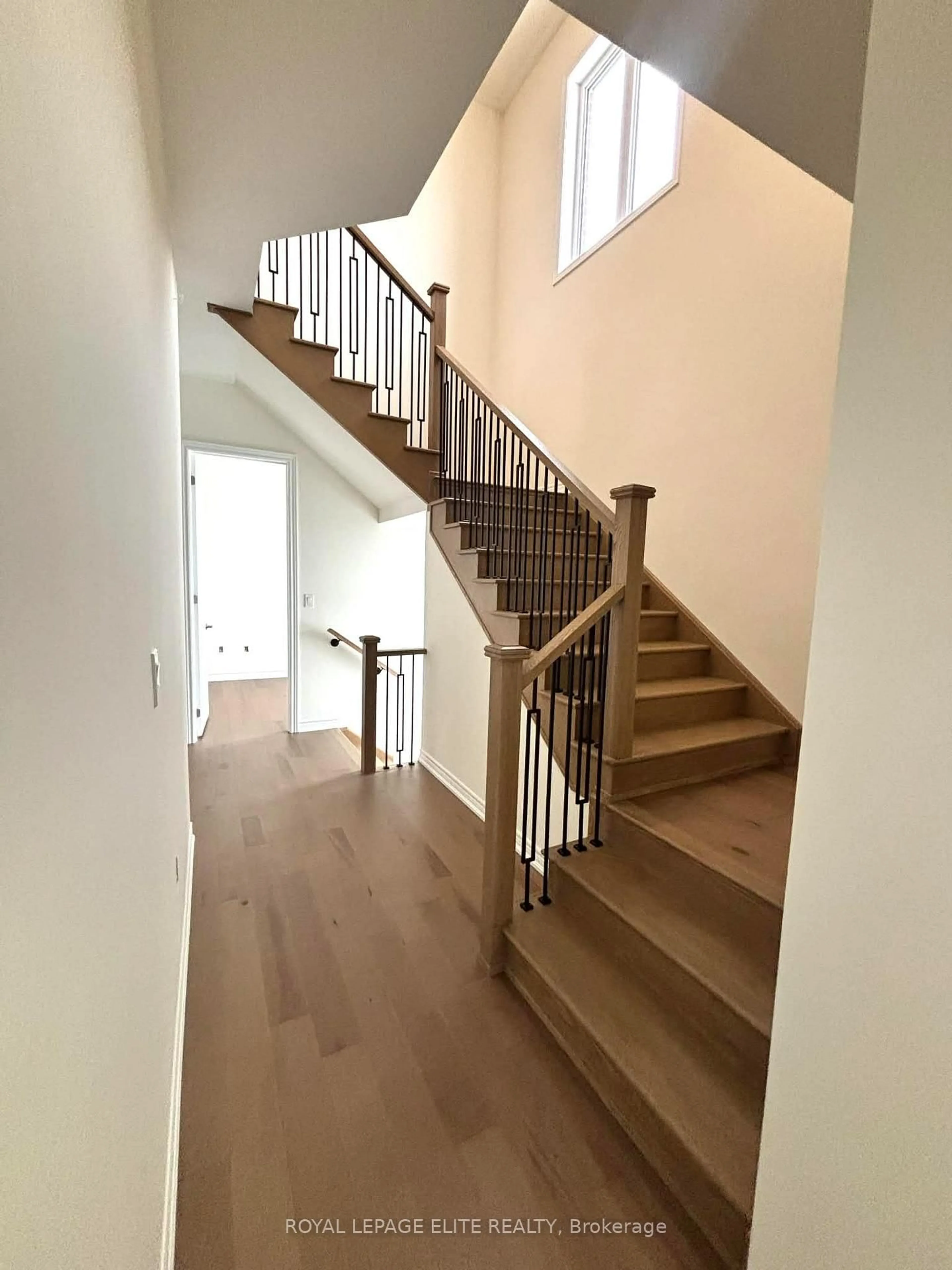 Stairs for 23 Addison St, Caledon Ontario L7C 4P6