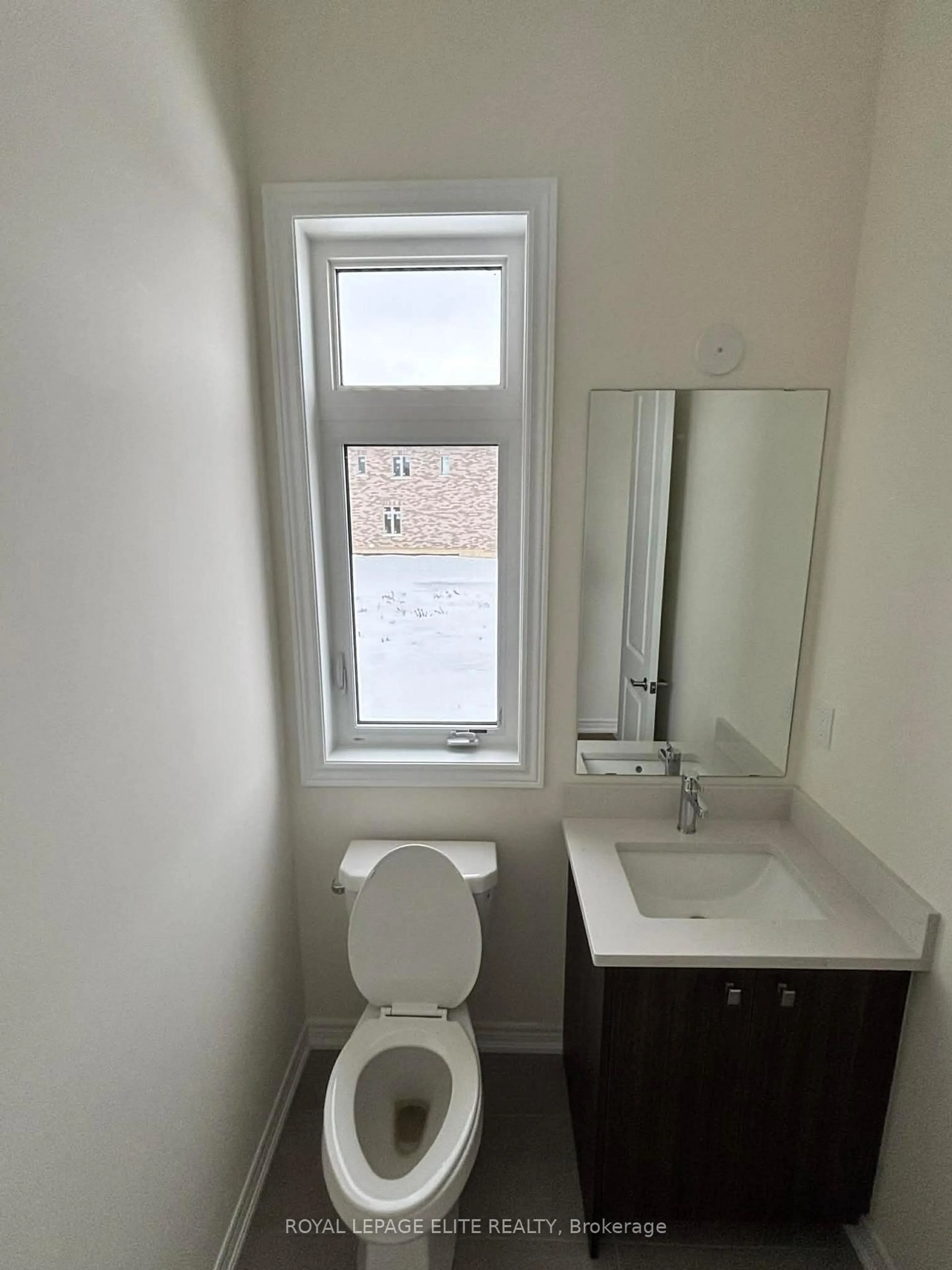 A pic of a room for 23 Addison St, Caledon Ontario L7C 4P6