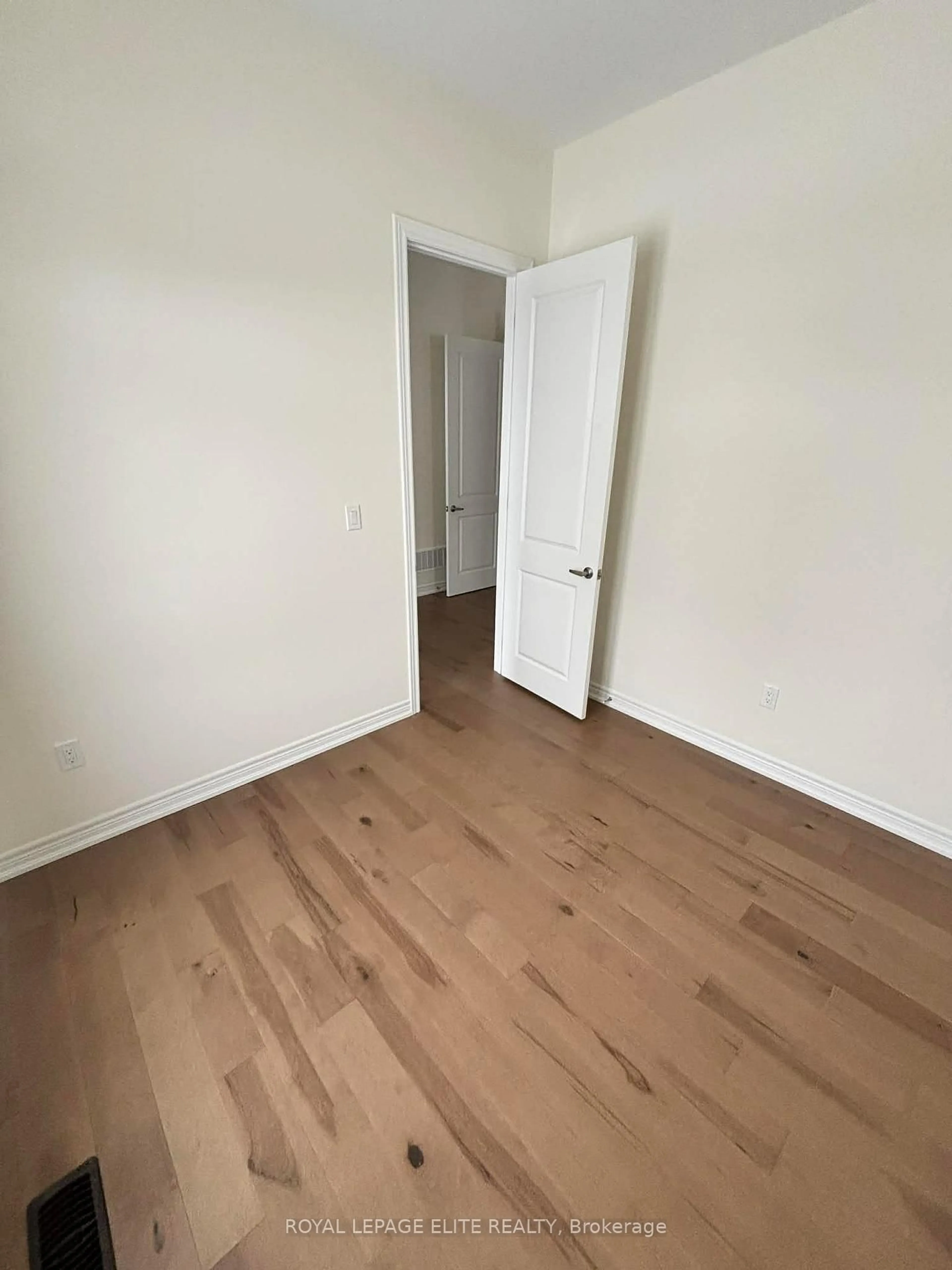 A pic of a room for 23 Addison St, Caledon Ontario L7C 4P6