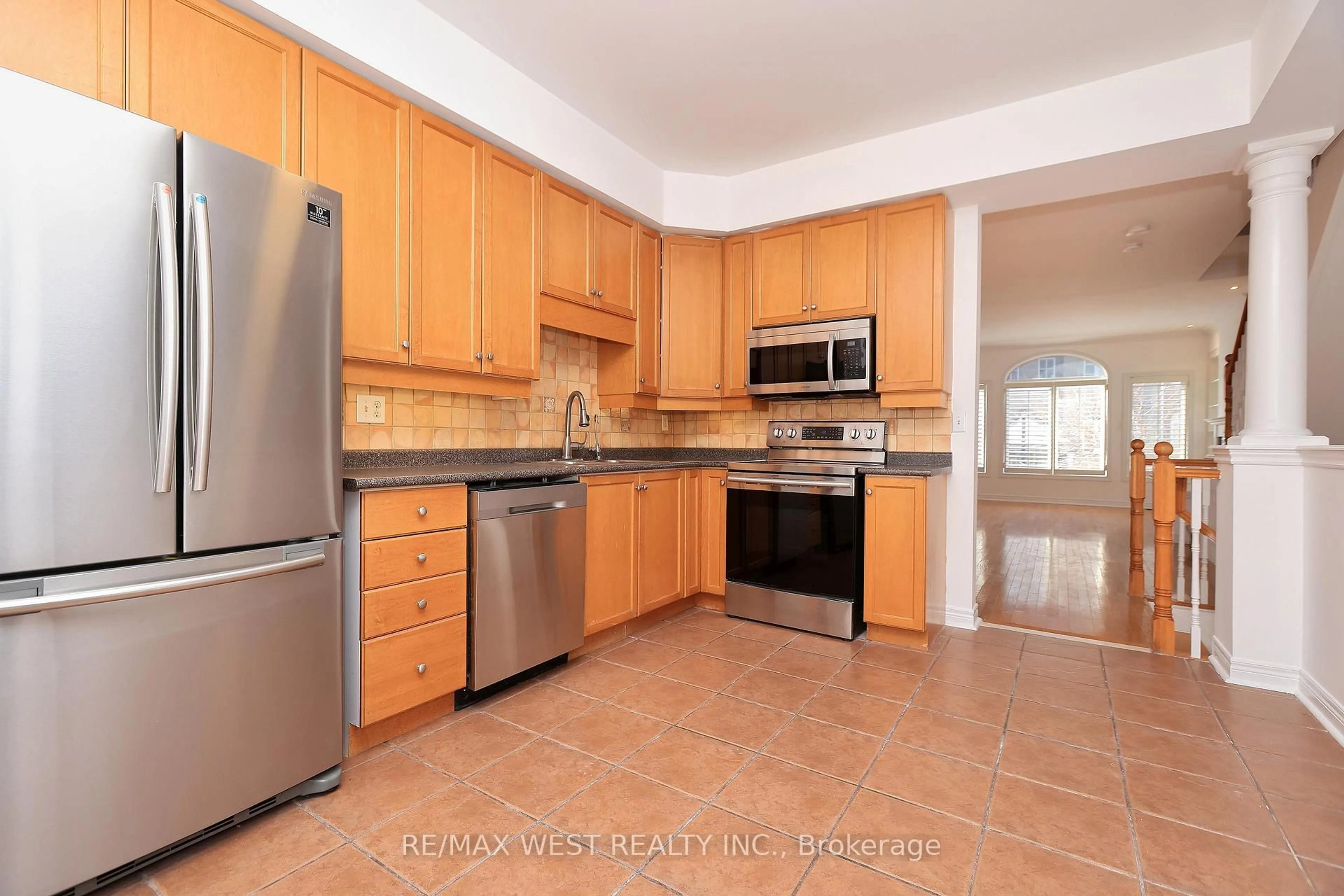 Standard kitchen, unknown for 8 James Stock Path, Toronto Ontario M8Z 6C6