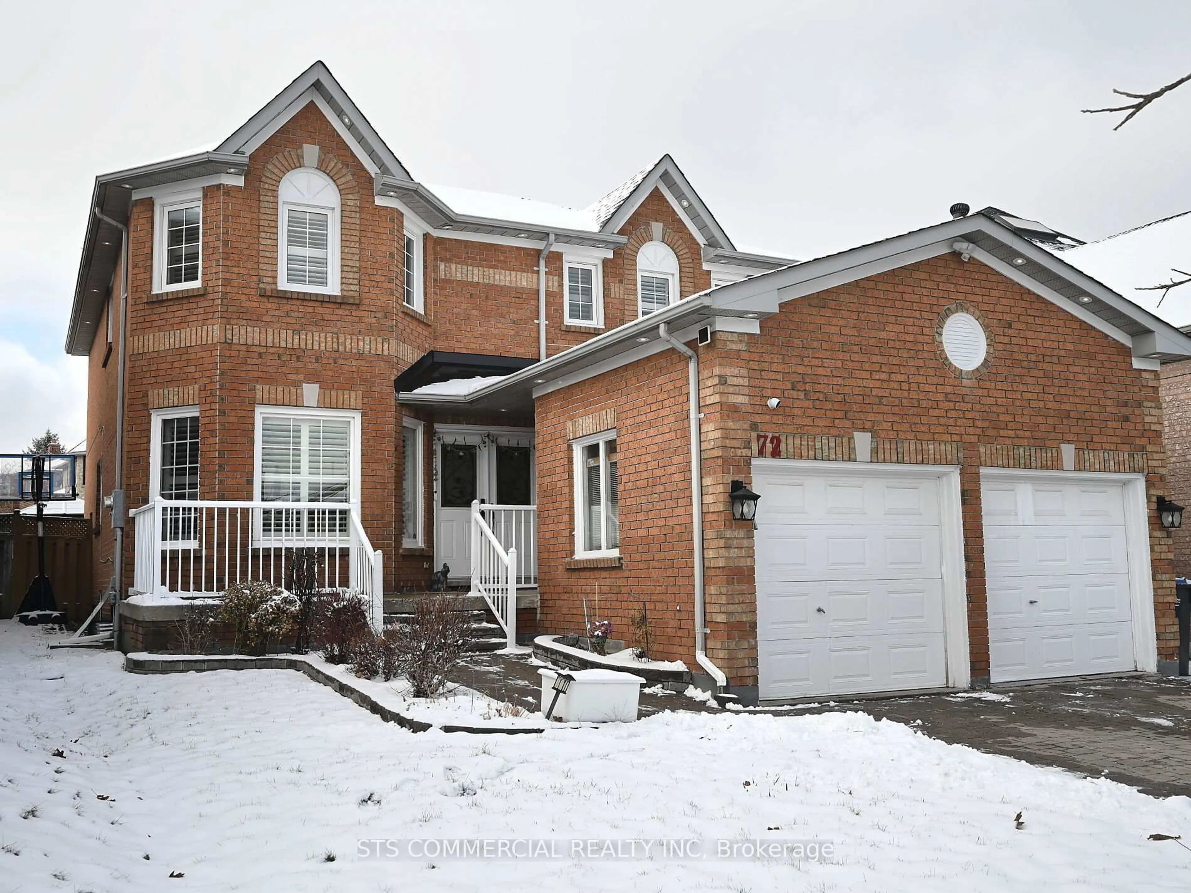 Home with brick exterior material, street for 72 Adirondack Cres, Brampton Ontario L6R 1E3