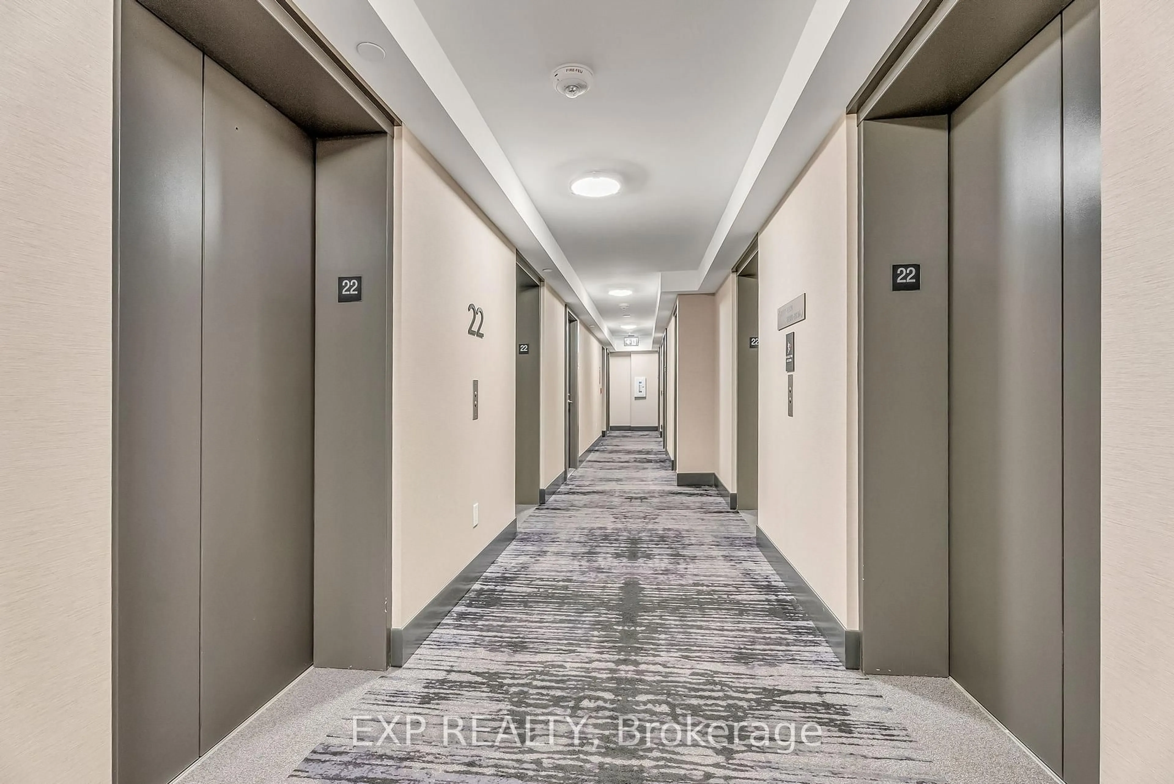 Indoor foyer for 5 Mabelle Ave #2235, Toronto Ontario M9A 0C8