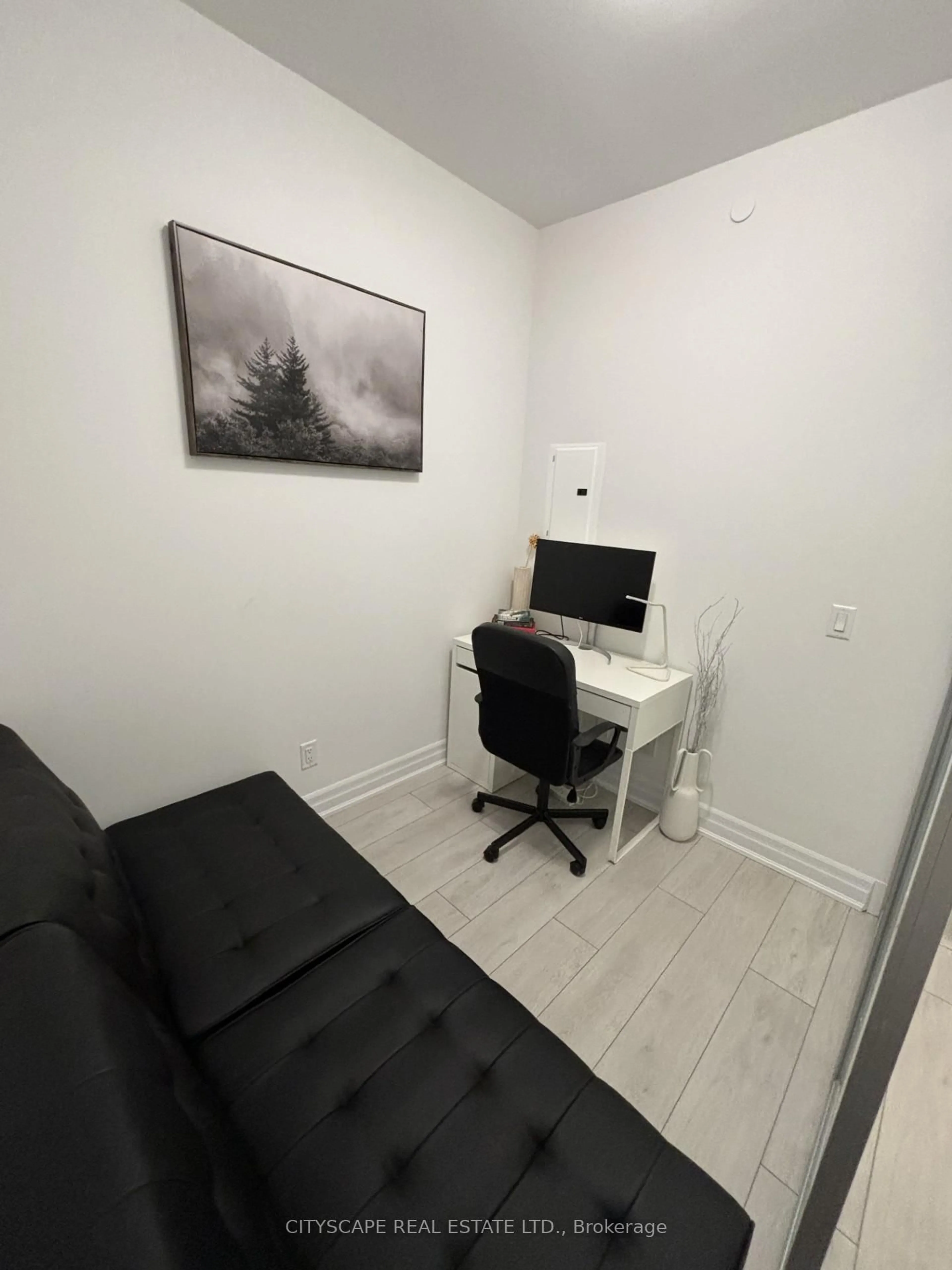 A pic of a room for 30 Elm Dr #2307, Mississauga Ontario L5B 0N6