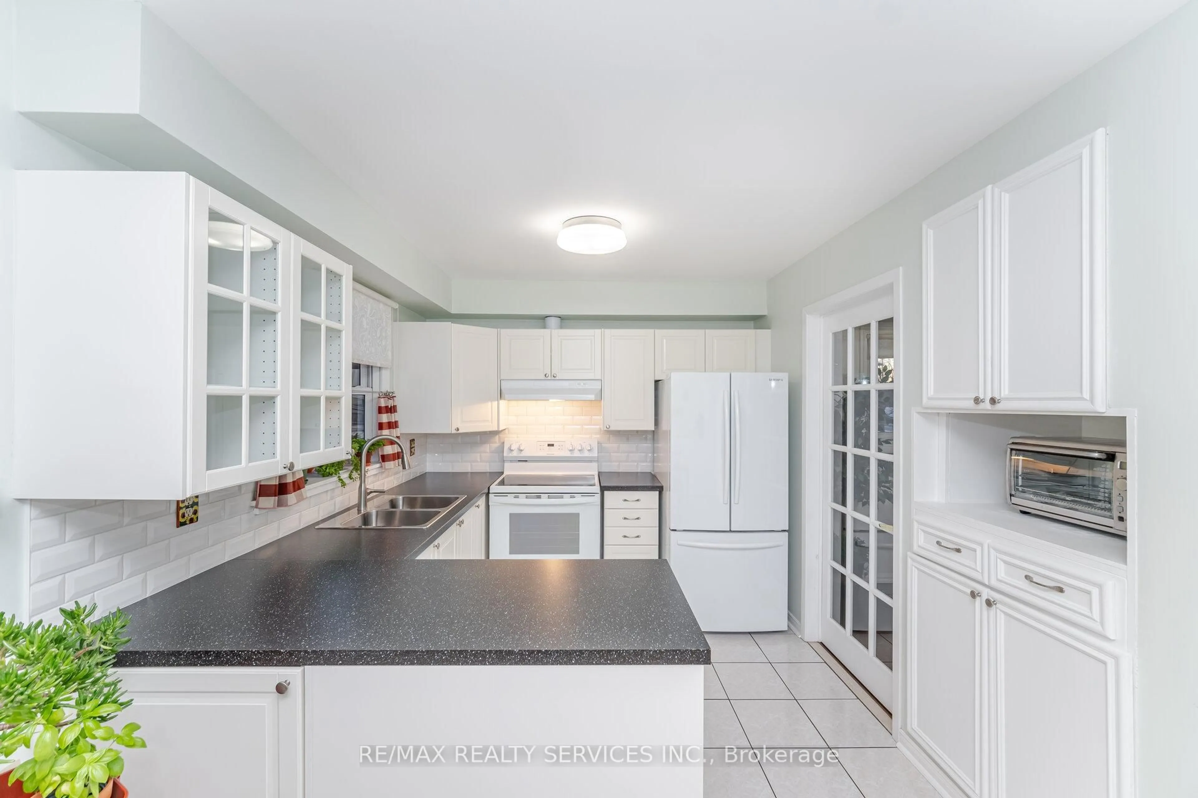 Unknown for 93 Wildercroft Ave, Brampton Ontario L6V 4G6