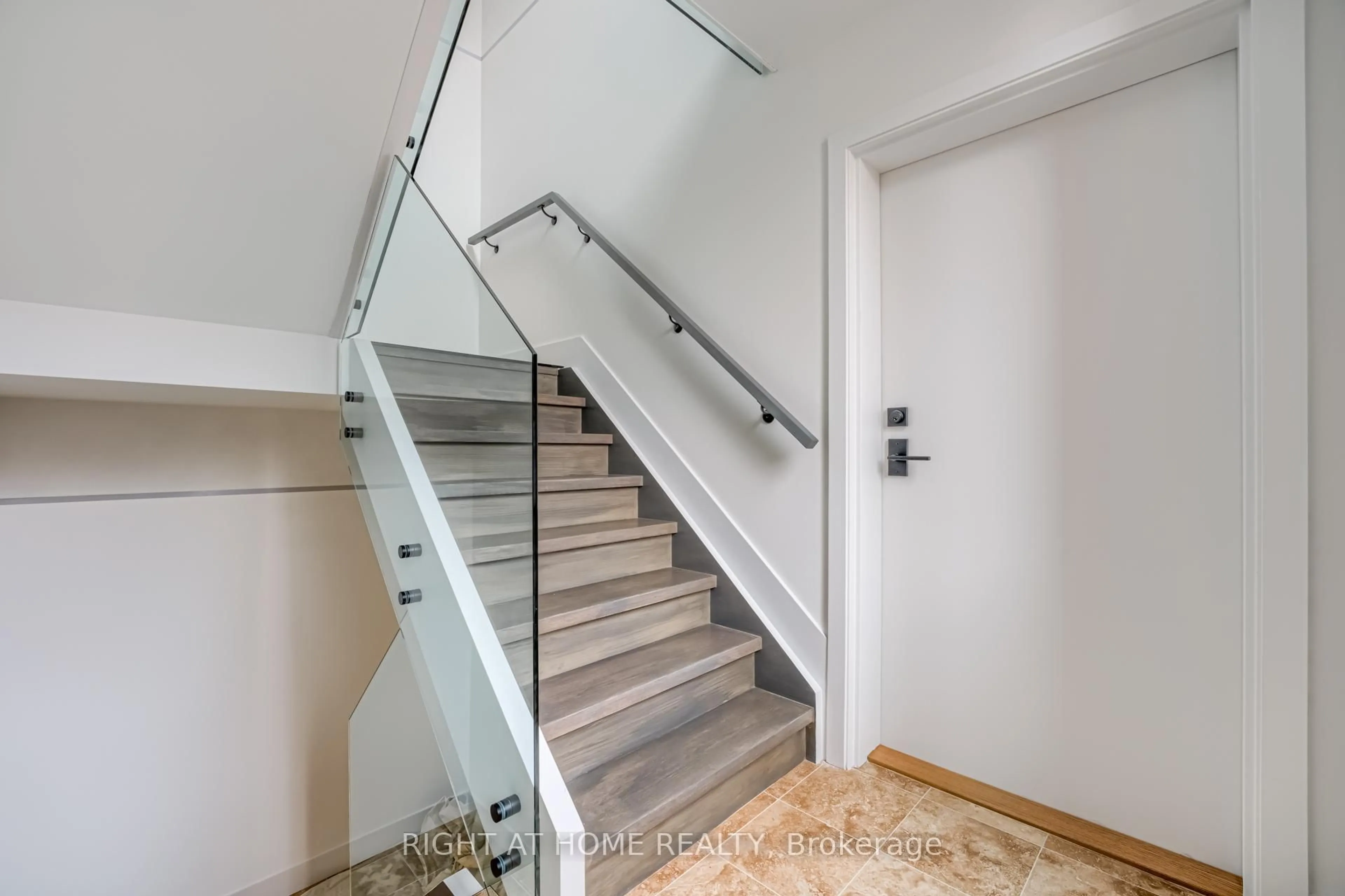 Stairs for 218 Jane St, Toronto Ontario M6S 3Y9