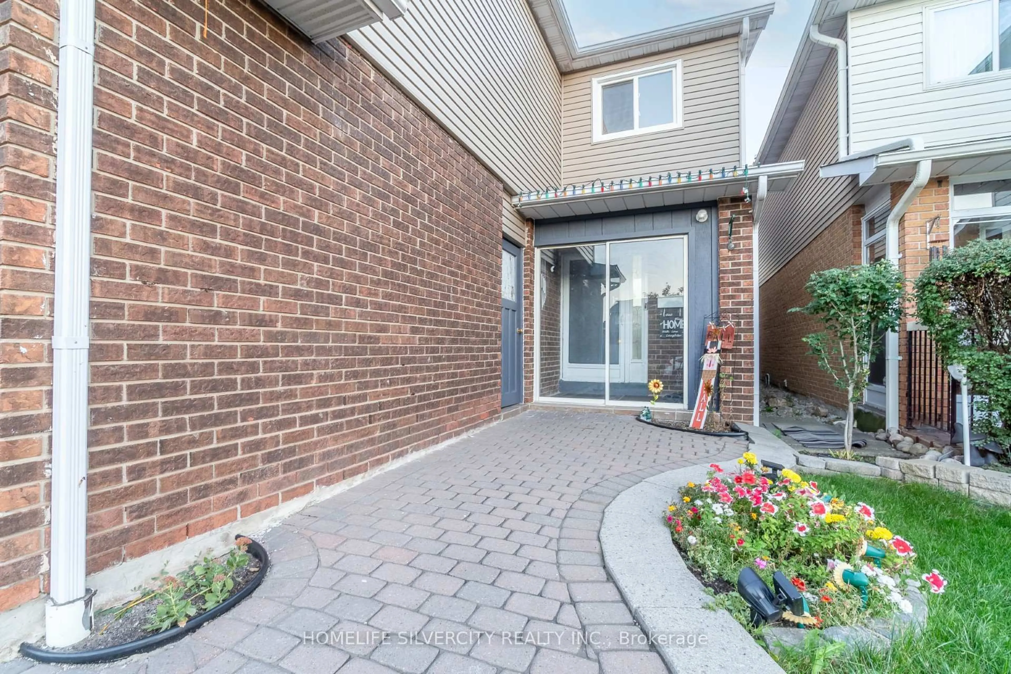 Unknown for 29 Lindridge Ave, Brampton Ontario L6S 3W7