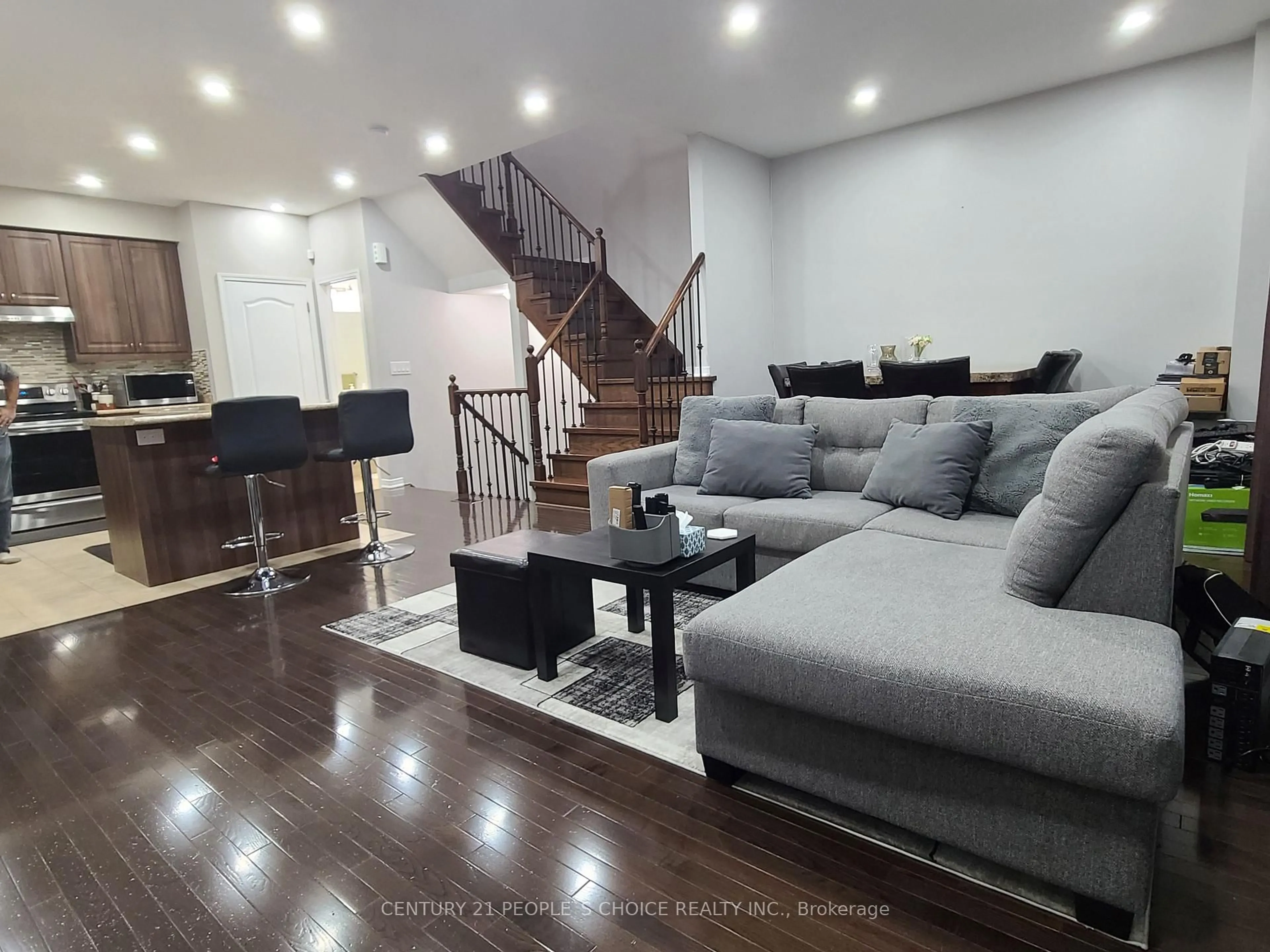 Living room with furniture, unknown for 13 Birchfield Cres, Caledon Ontario L7C 3P6