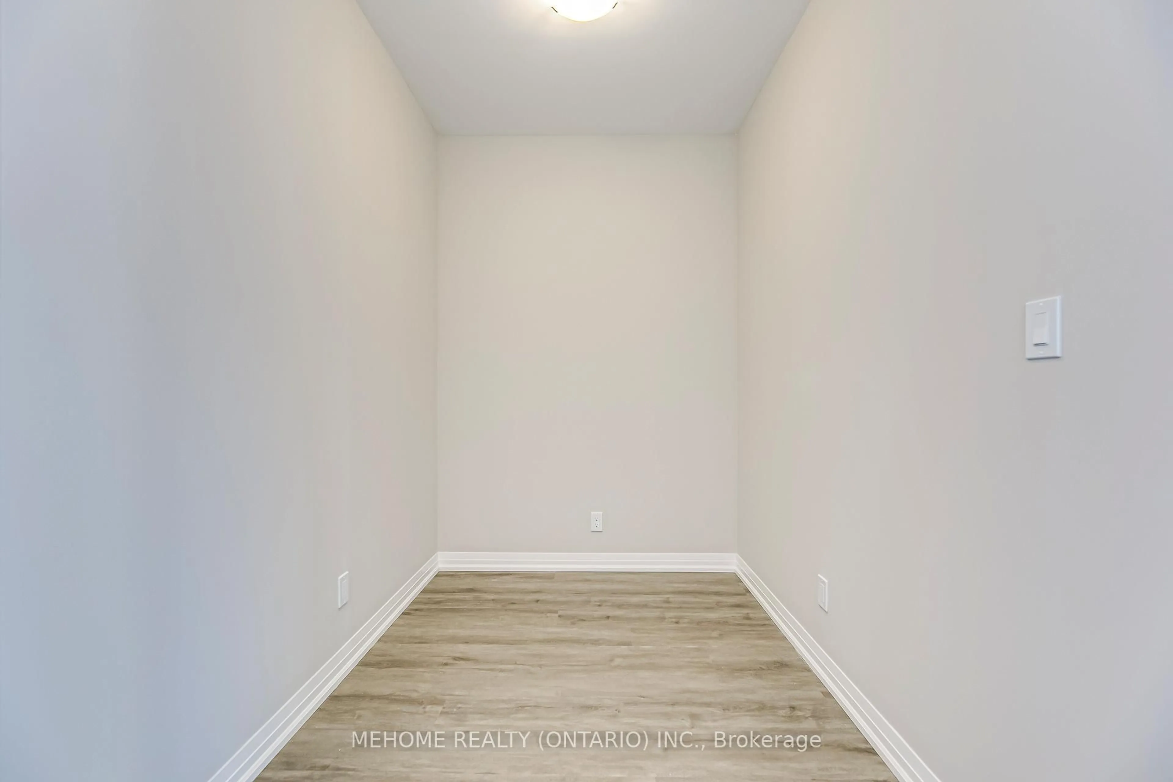 A pic of a room for 3265 Carding Mill Tr #312, Oakville Ontario L6M 5P7