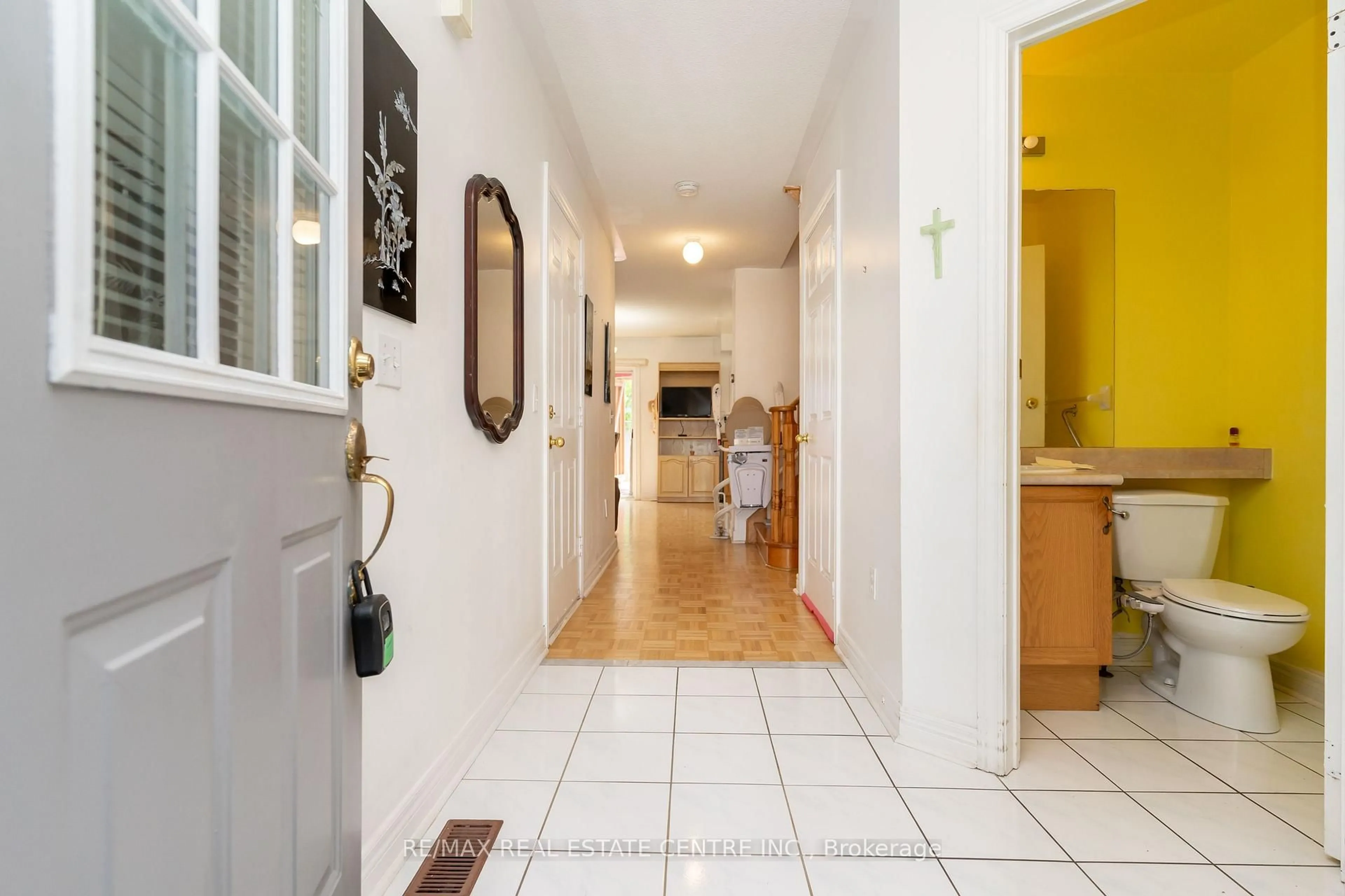 Indoor entryway for 83 Checkerberry Cres, Brampton Ontario L6R 2S9