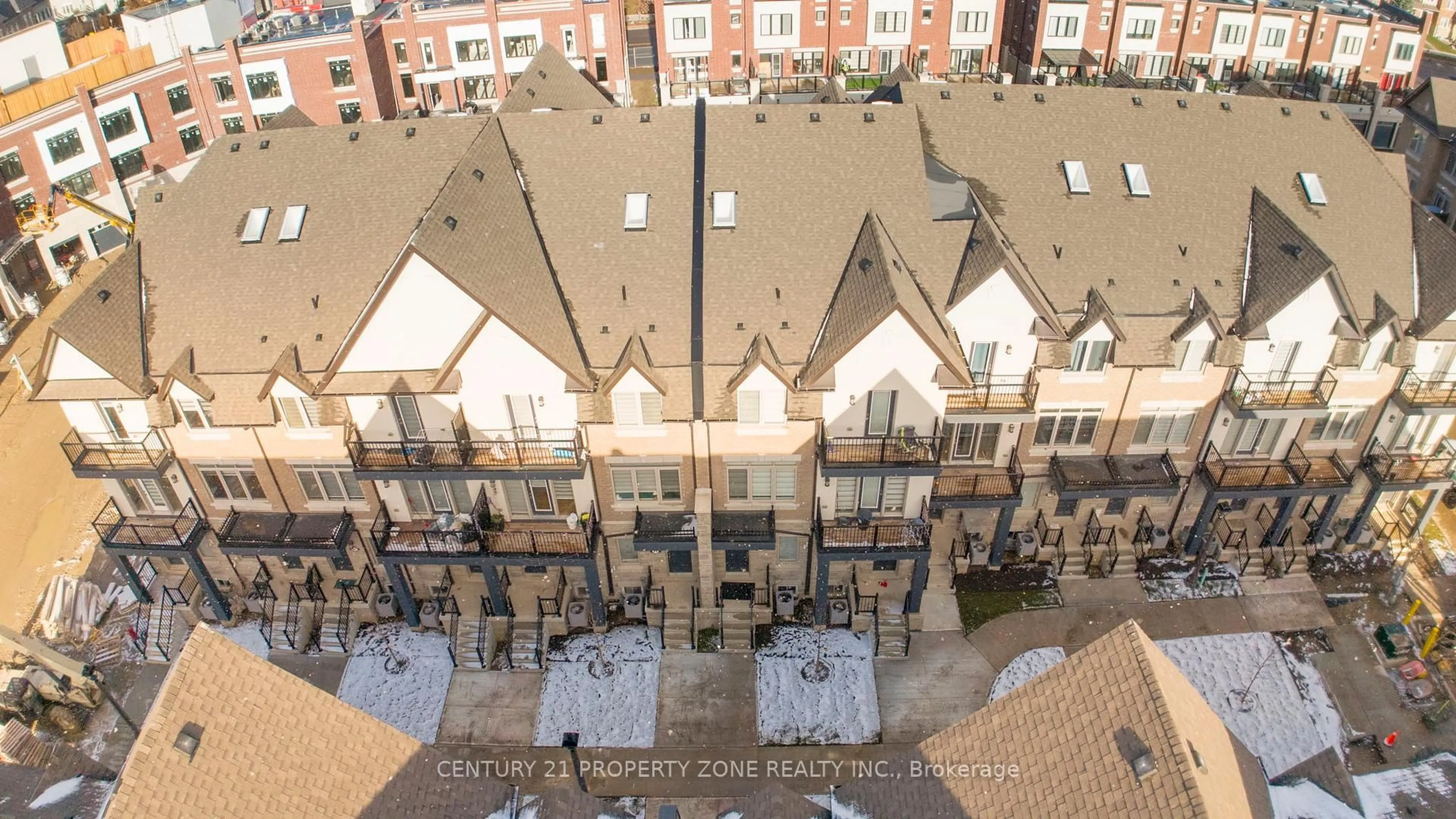 A pic from outside/outdoor area/front of a property/back of a property/a pic from drone, city buildings view from balcony for 20-71 Springdale Ave, Caledon Ontario L7C 4L6
