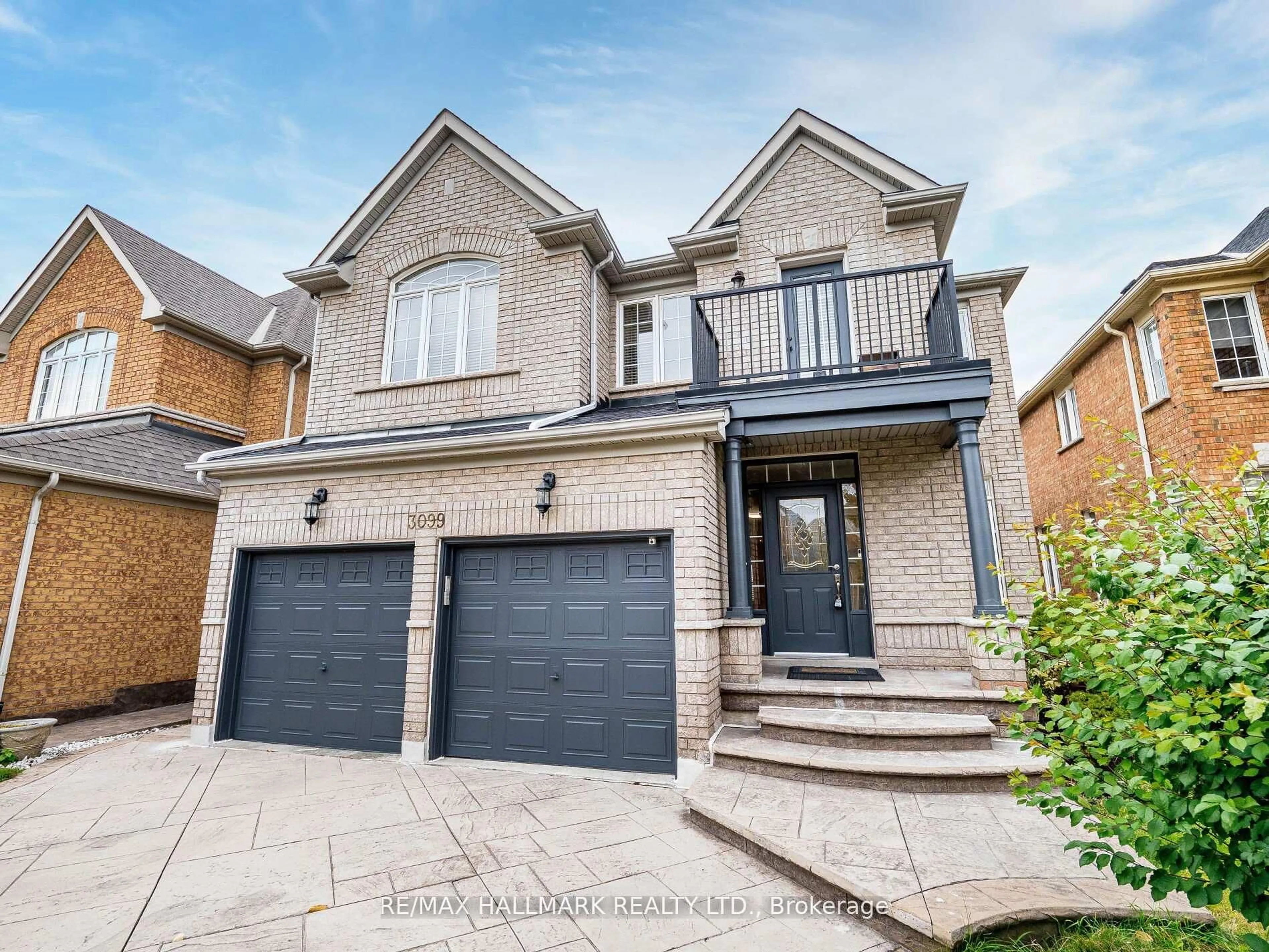 Home with brick exterior material, street for 3099 Velmar Dr, Mississauga Ontario L5M 6W3