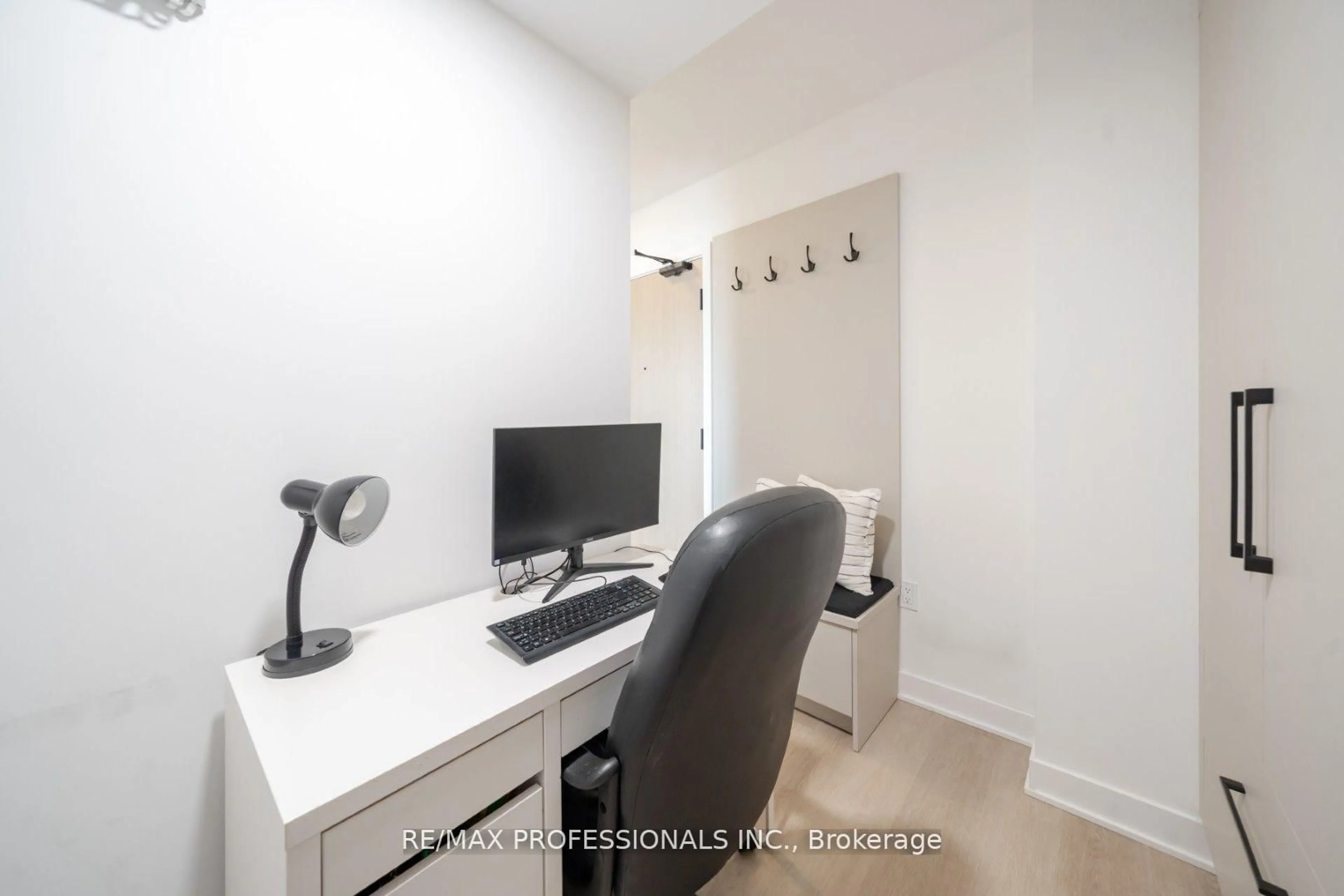 A pic of a room for 36 Zorra St #305, Toronto Ontario M8Z 0G5