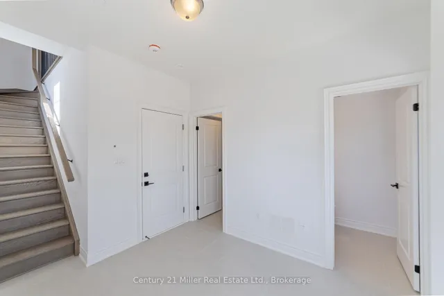 2140 Trafalgar Rd #42, Oakville 3