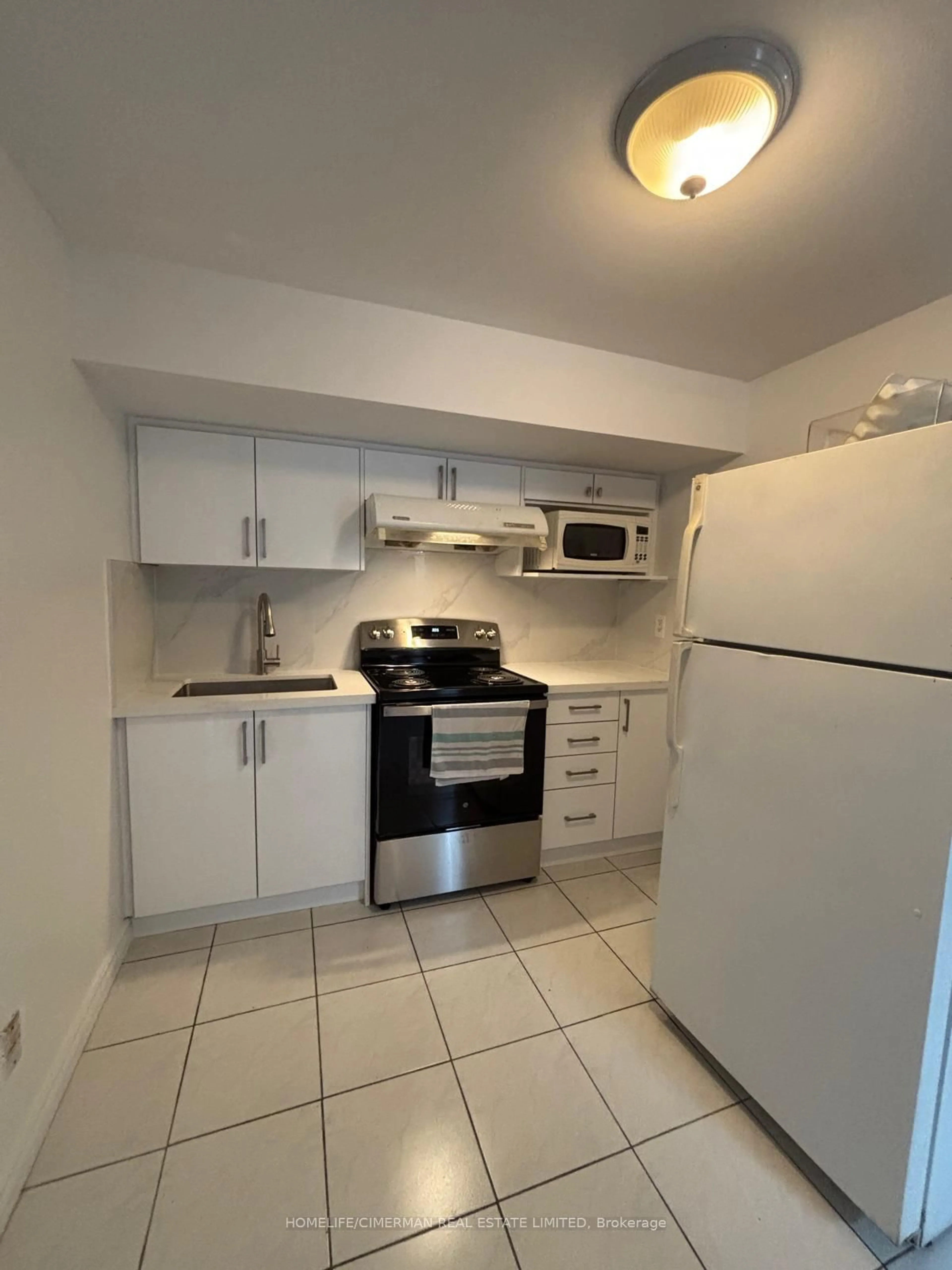 Standard kitchen, unknown for 14 Haynes Ave, Toronto Ontario M3J 3P6