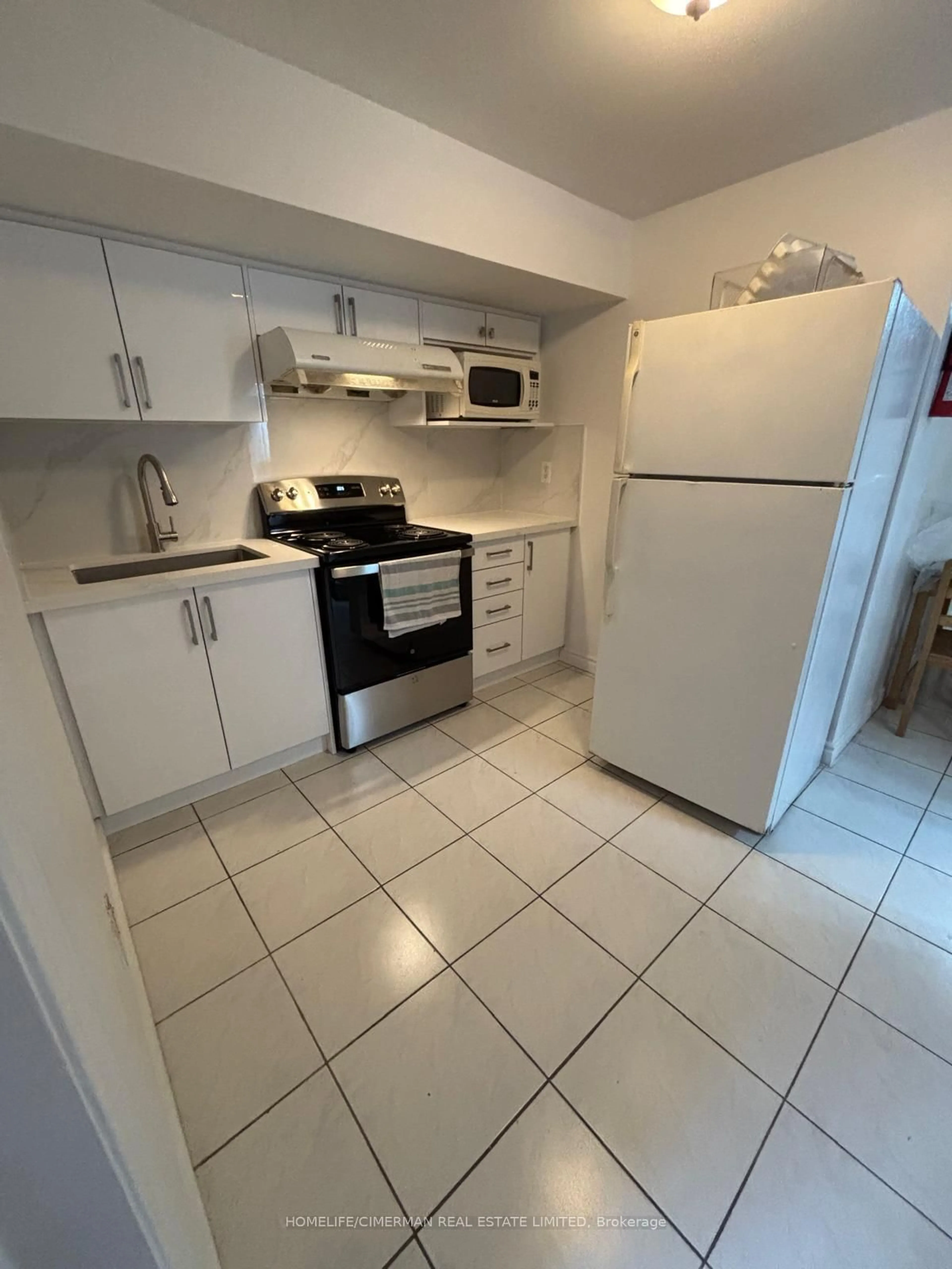 Standard kitchen, ceramic/tile floor for 14 Haynes Ave, Toronto Ontario M3J 3P6