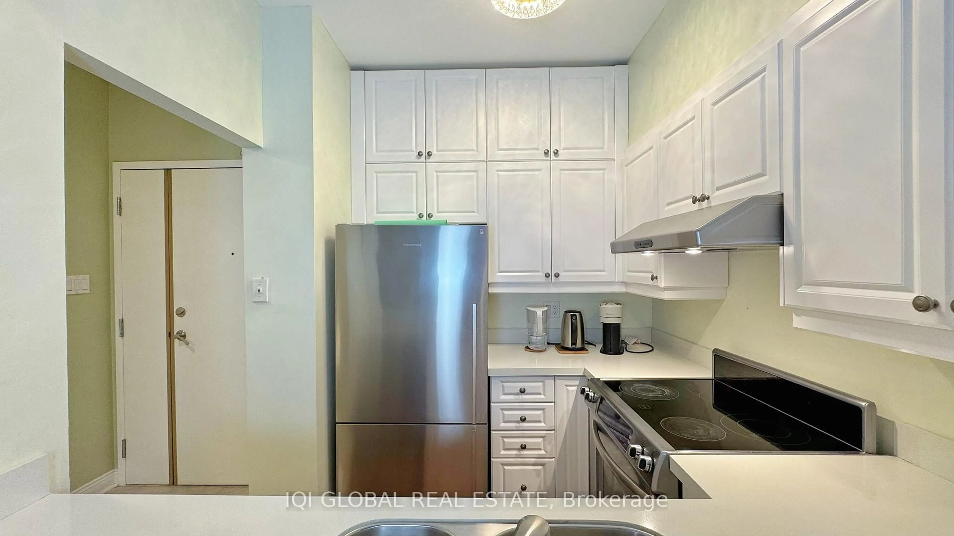 Standard kitchen, unknown for 2511 Lakeshore Rd #109, Oakville Ontario L6L 6L9