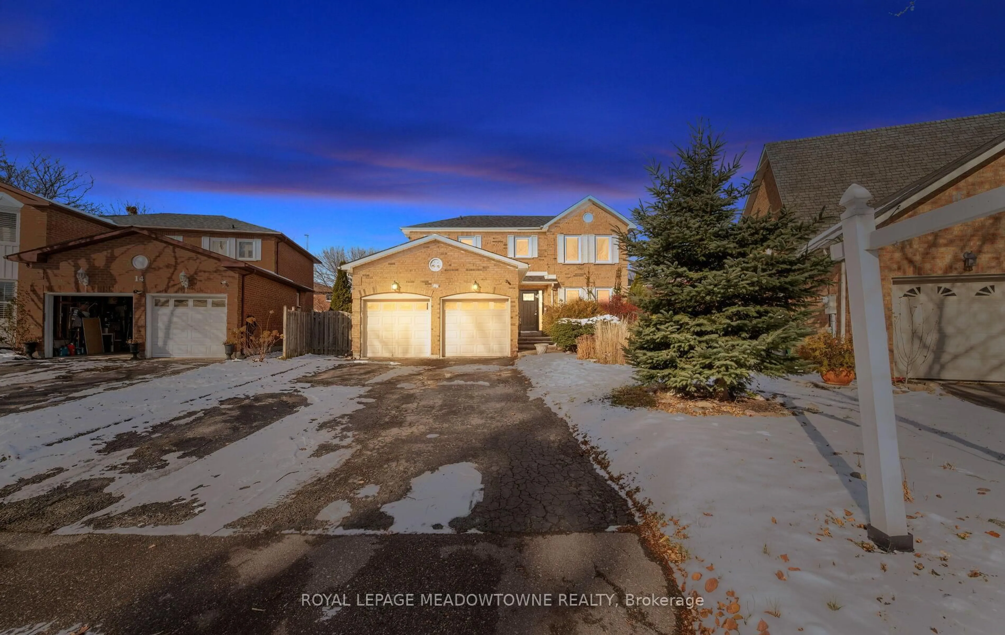A pic from outside/outdoor area/front of a property/back of a property/a pic from drone, street for 16 Cox Cres, Brampton Ontario L6X 3H1