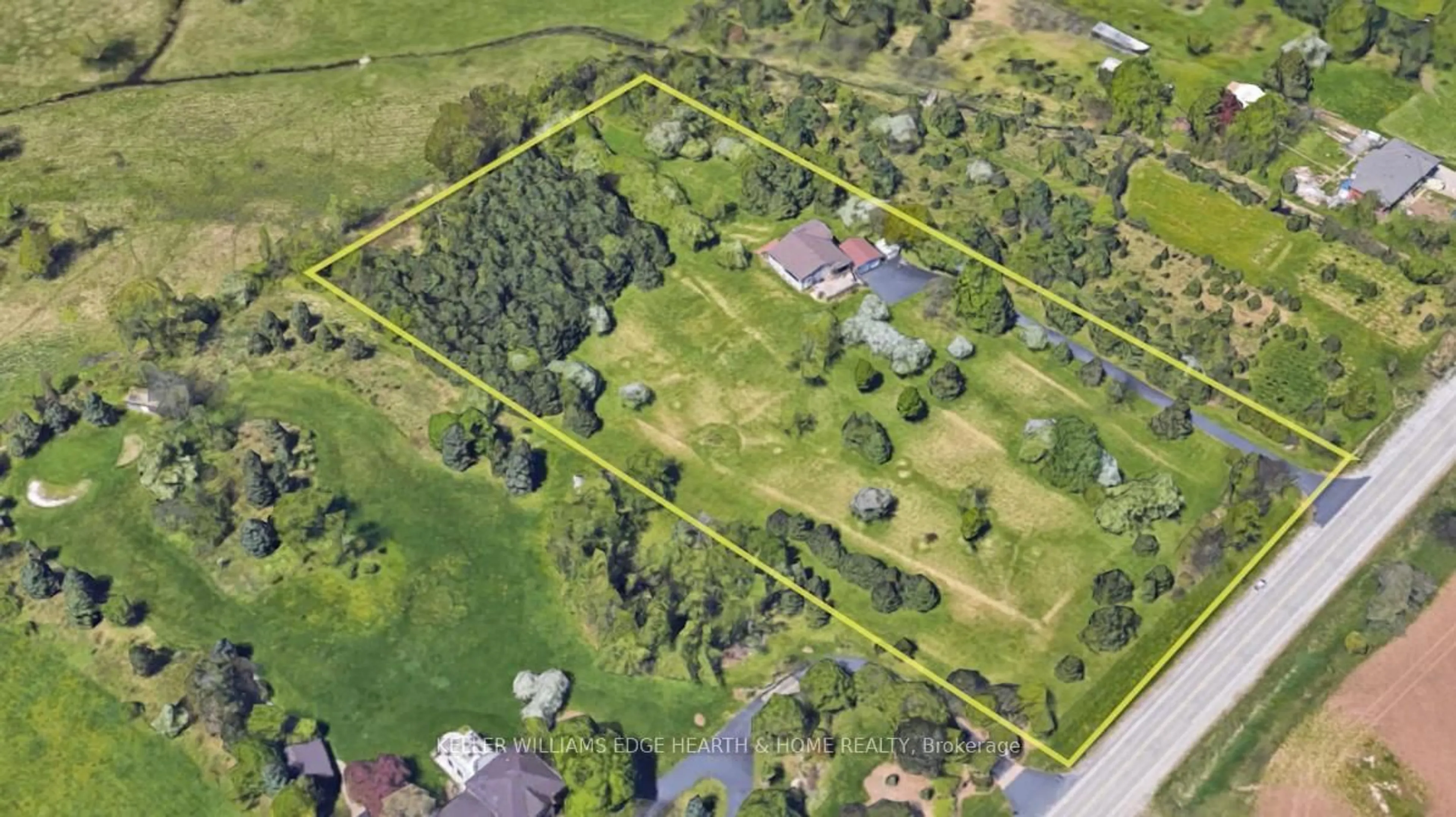 A pic from outside/outdoor area/front of a property/back of a property/a pic from drone, street for 3400 Cedar Springs Rd, Burlington Ontario L7P 0P7