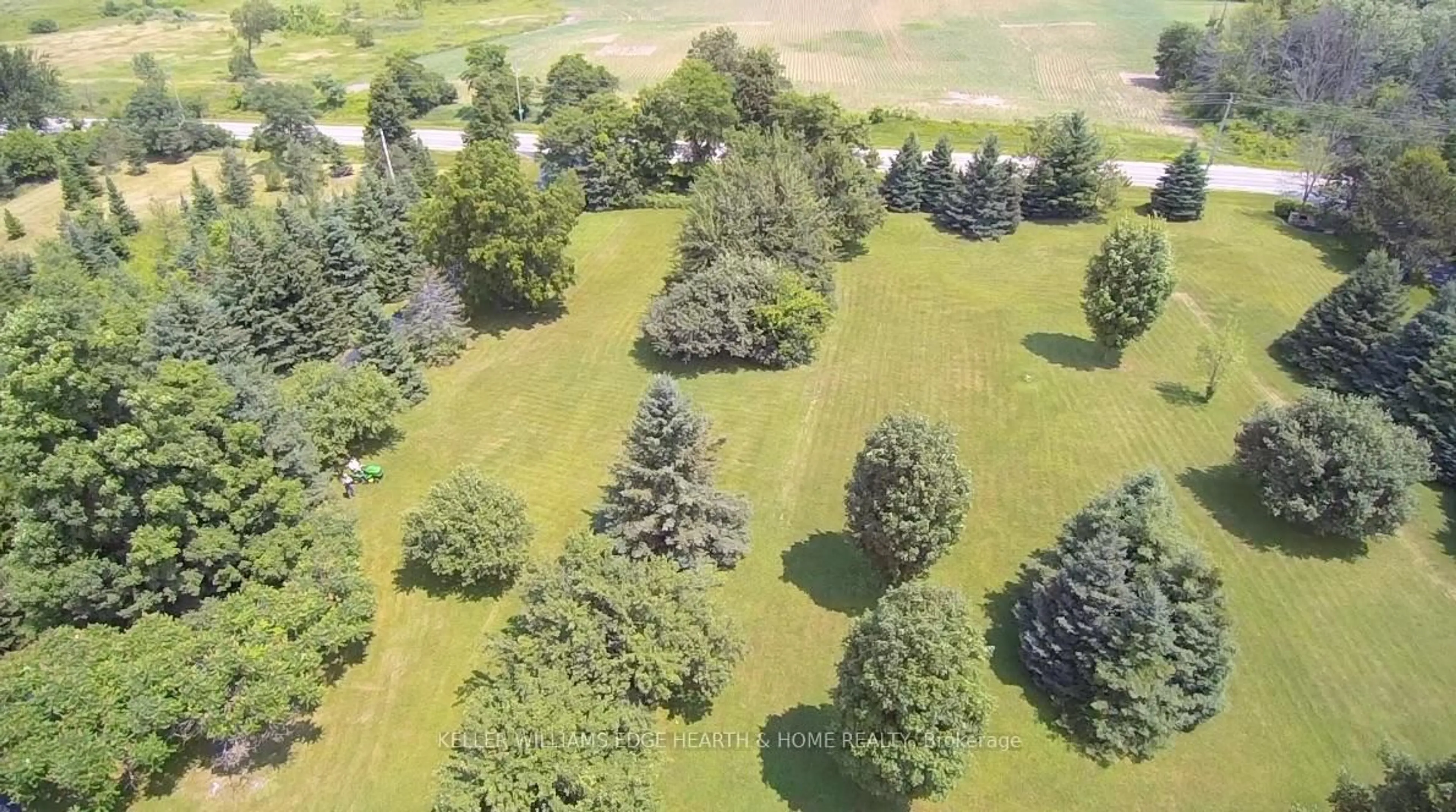 A pic from outside/outdoor area/front of a property/back of a property/a pic from drone, forest/trees view for 3400 Cedar Springs Rd, Burlington Ontario L7P 0P7