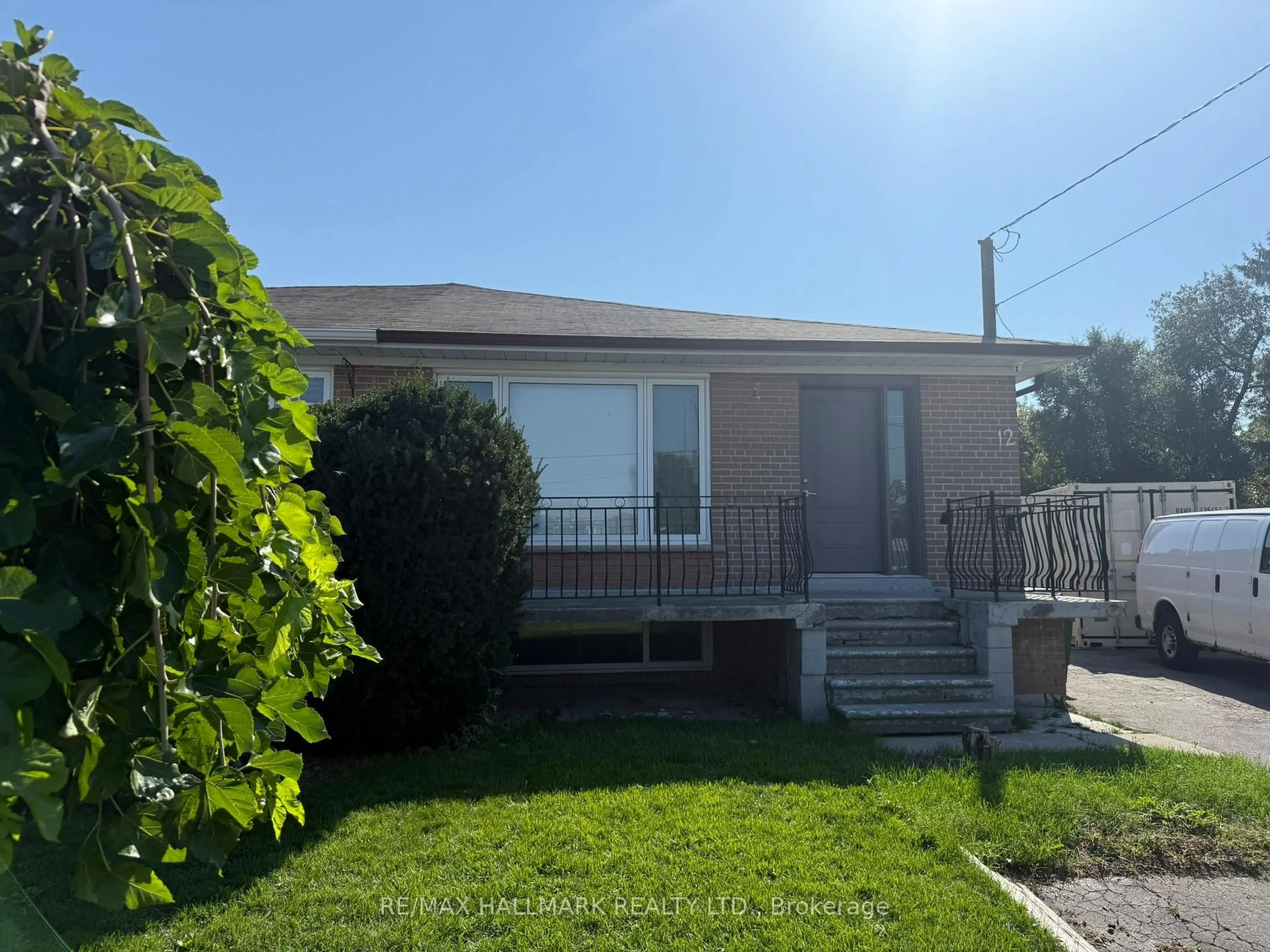 Unknown for 12 Rosette Crt, Toronto Ontario M9M 1Z7